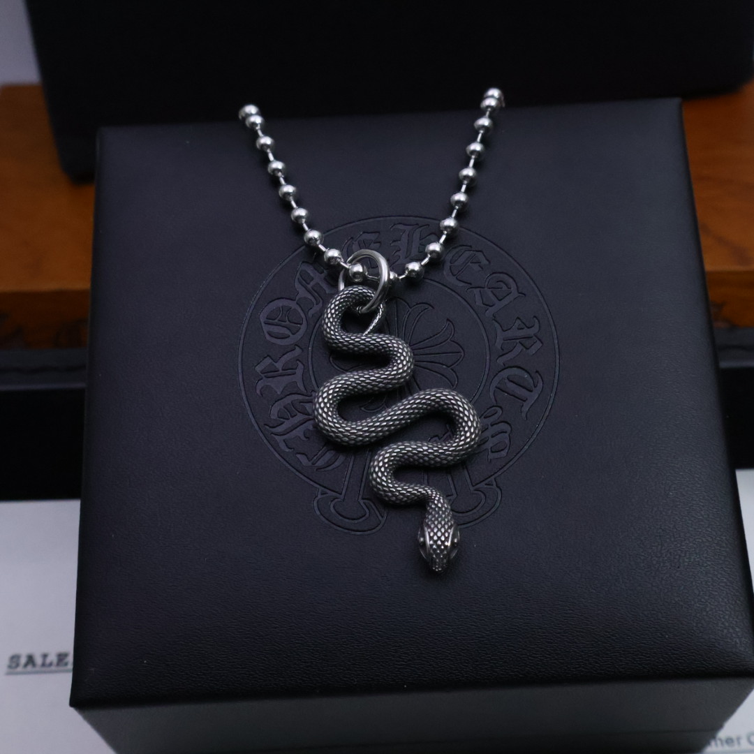 NO:112750,［2025 trend recommendation］ Croxin Snake Pendant Pearl Chain Gentle hides sharpness, luxurious and wild fun 