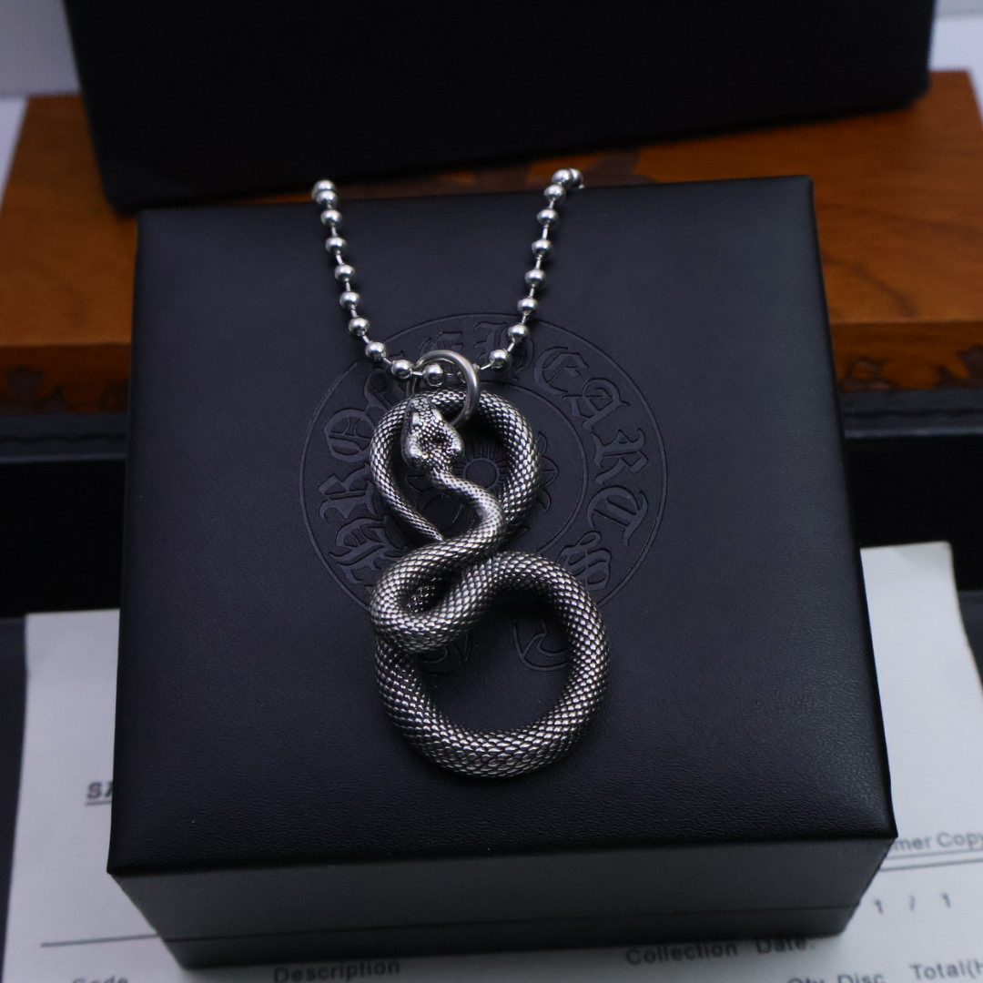 NO:112753,Comment [2025 trend recommendation] Croxin Snake Pendant Buddhist Bead Chain Pearl Chain Gentle hides sharpness, luxurious and wild fun 
