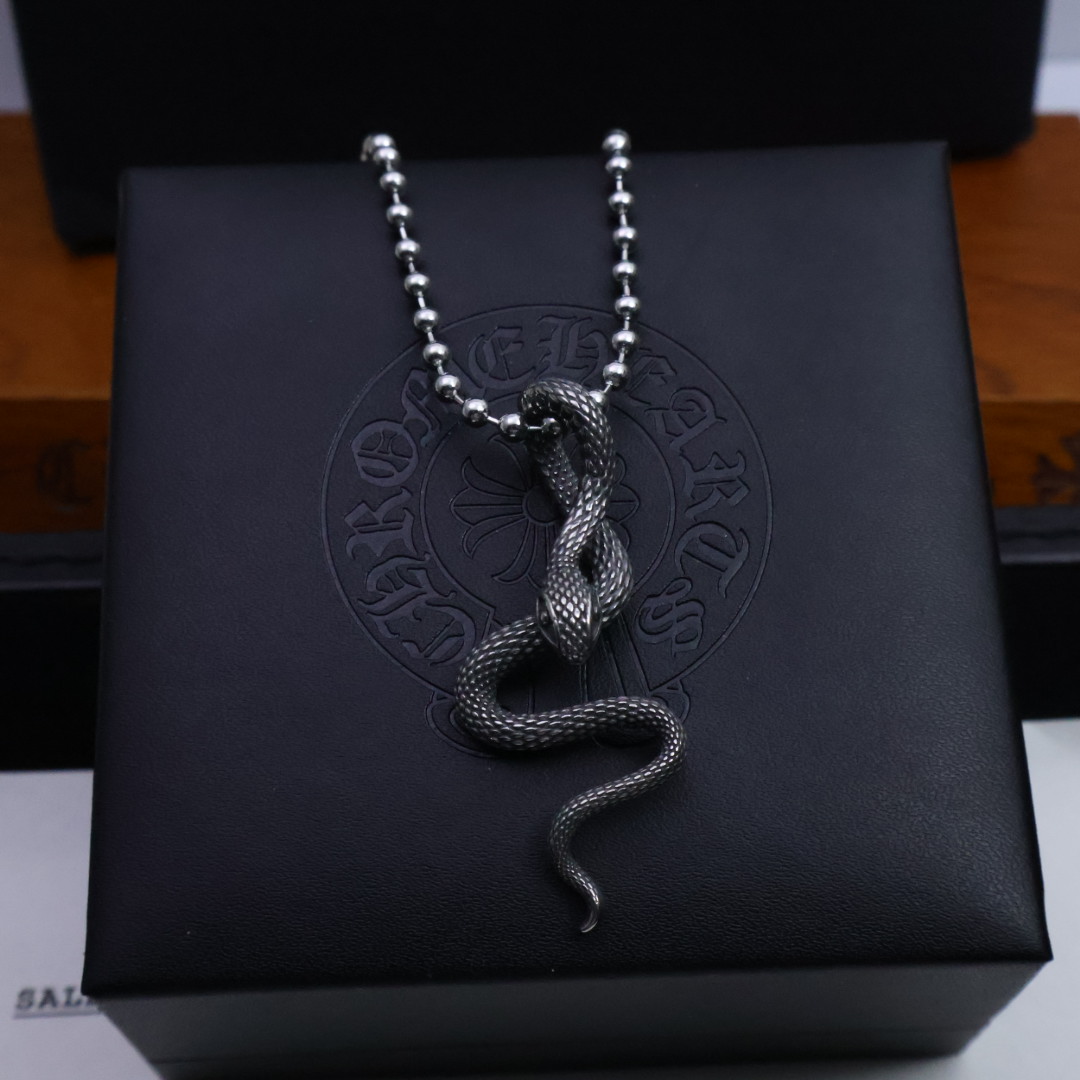 NO:111425,［2025 trend recommendation］ Croxin Snake Pendant Pearl Chain Gentle hides sharpness, luxurious and wild fun 