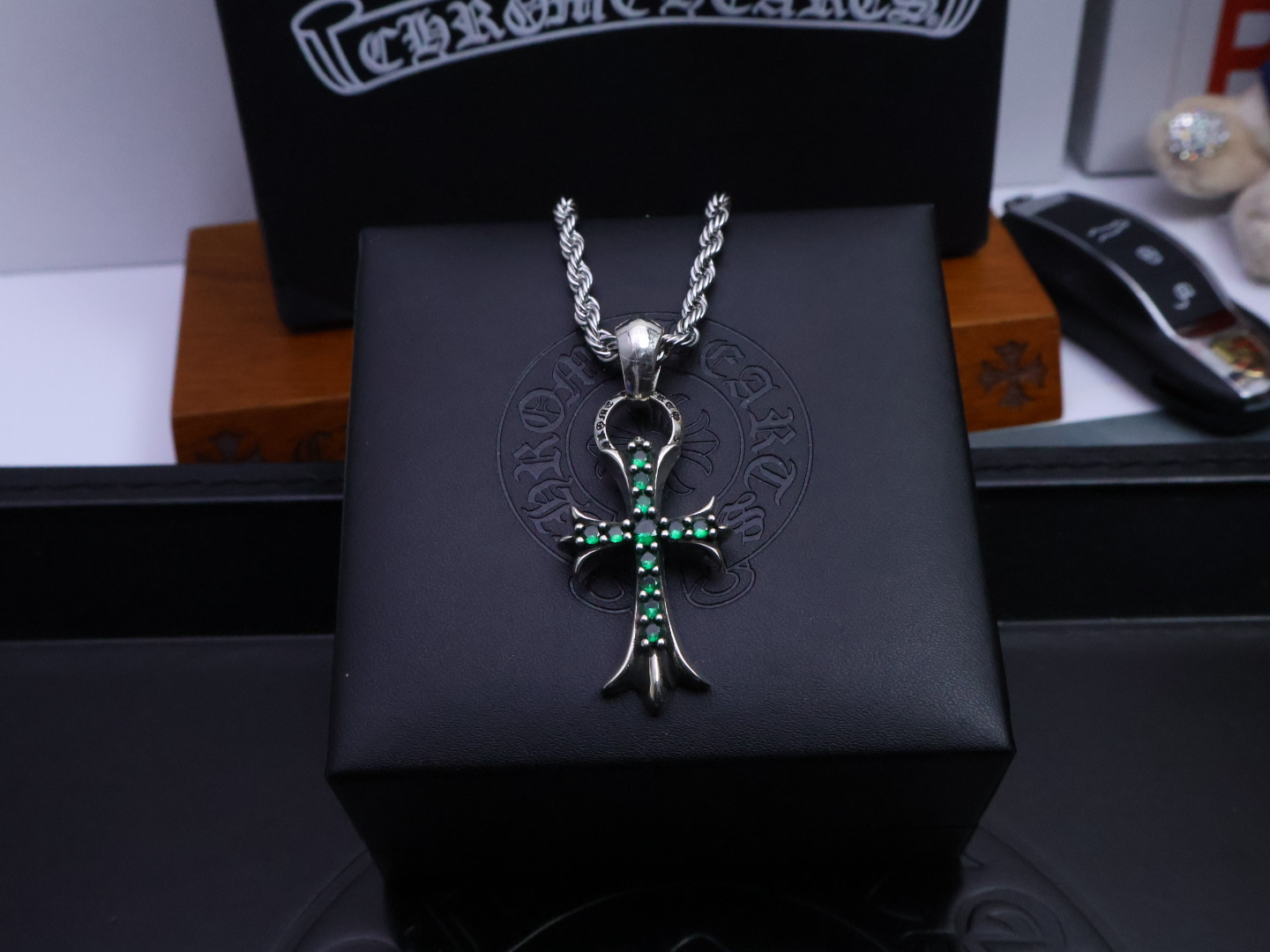 ［新品上架］𝐂𝐡𝐫𝐨𝐦𝐞 𝐡𝐞𝐚𝐫𝐭𝐬 克罗心克罗心新品项链震撼登场！明星同款实锤，戴上它瞬间气场全开。