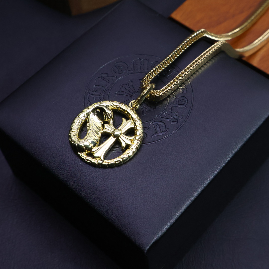 ［新品上架］𝐂𝐡𝐫𝐨𝐦𝐞 𝐡𝐞𝐚𝐫𝐭𝐬 克罗心项链，蛇吊坠蛇转钱坤🐍🆕造型不同的花纹设计风格 呈现出与众