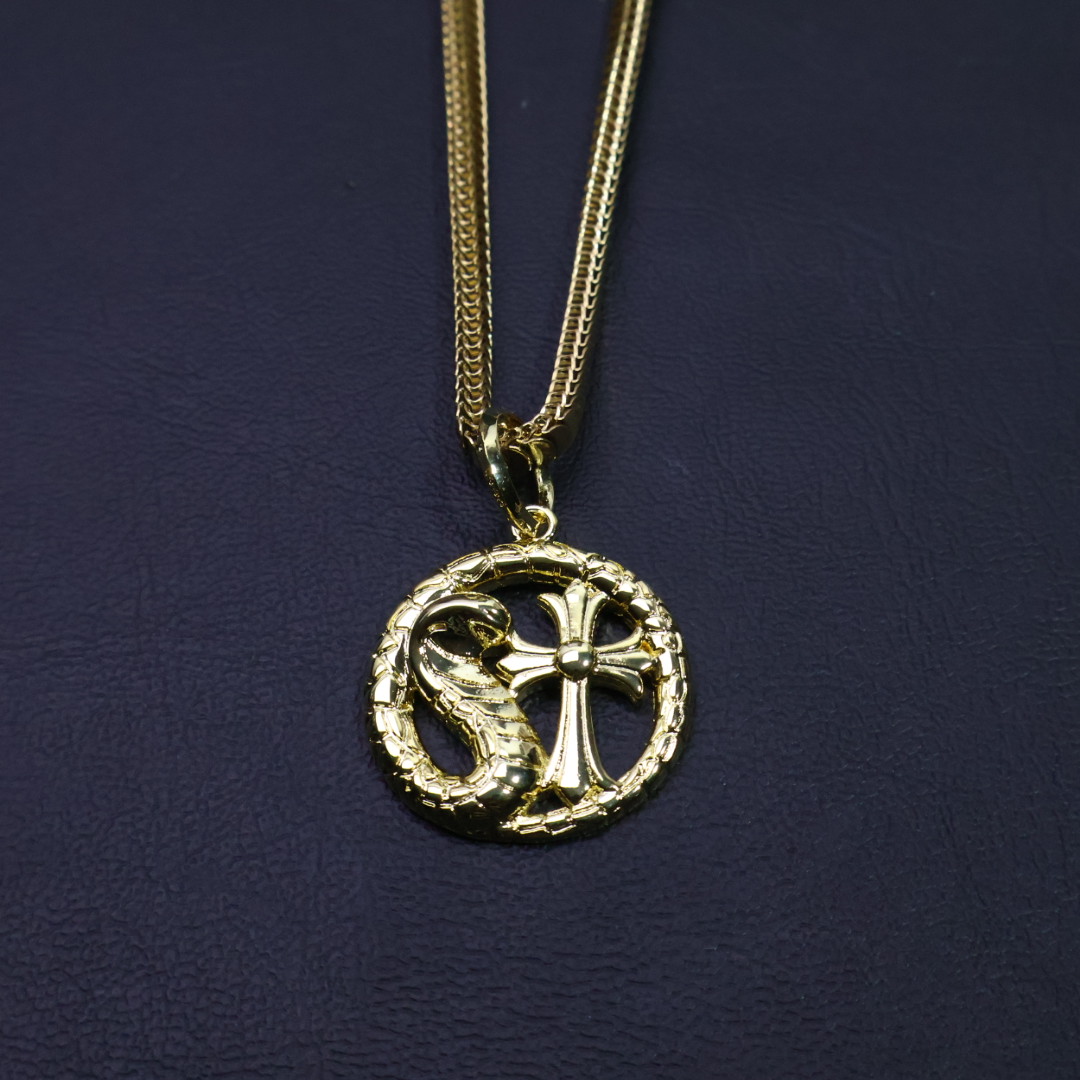 ［新品上架］𝐂𝐡𝐫𝐨𝐦𝐞 𝐡𝐞𝐚𝐫𝐭𝐬 克罗心项链，蛇吊坠蛇转钱坤🐍🆕造型不同的花纹设计风格 呈现出与众
