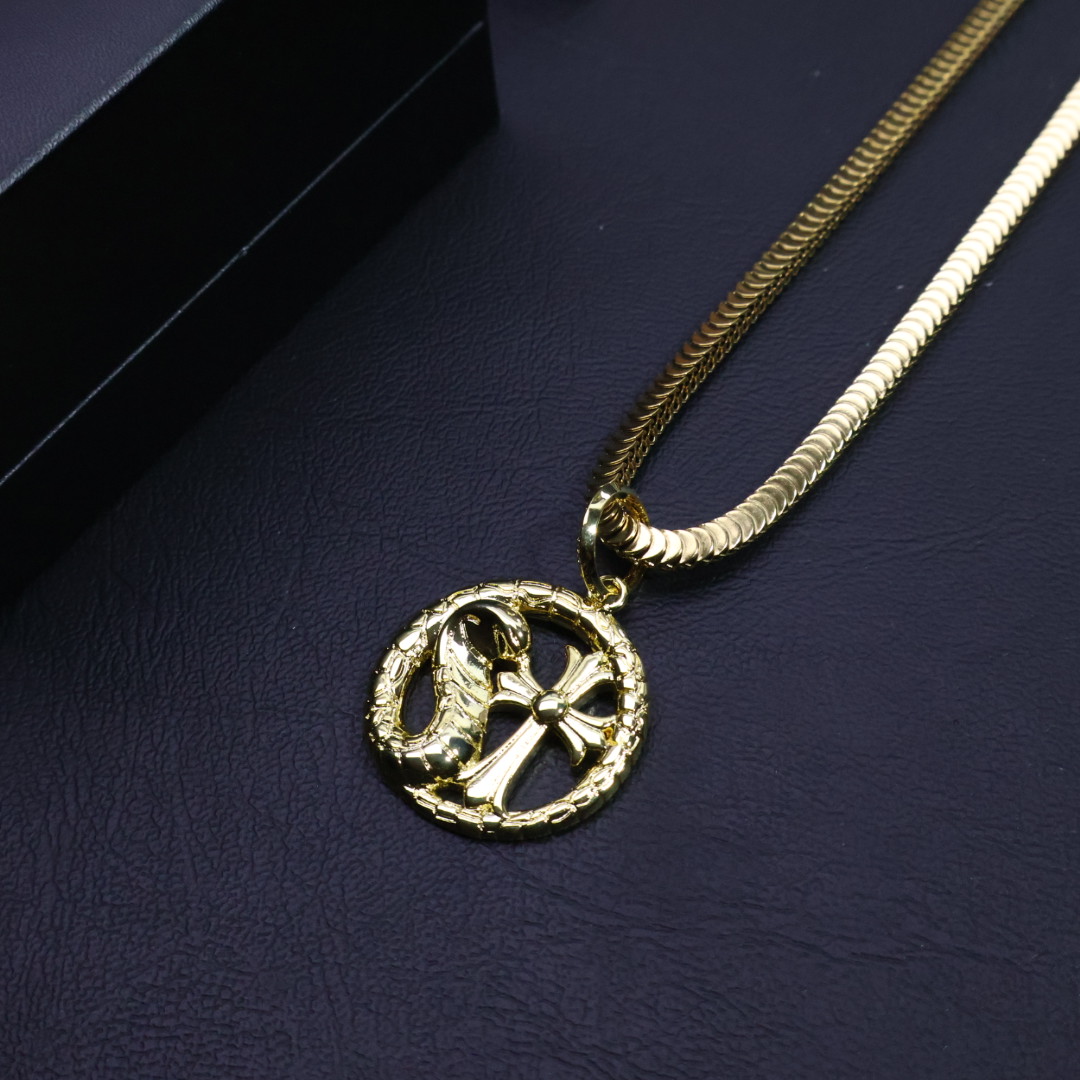 ［新品上架］𝐂𝐡𝐫𝐨𝐦𝐞 𝐡𝐞𝐚𝐫𝐭𝐬 克罗心项链，蛇吊坠蛇转钱坤🐍🆕造型不同的花纹设计风格 呈现出与众