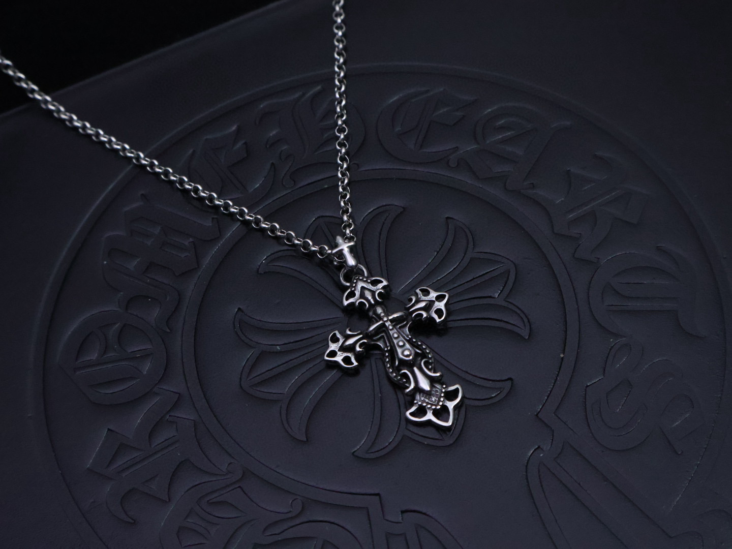 Chrome Hearts 𝐡𝐞𝐚𝐫𝐭𝐬 克罗心项链