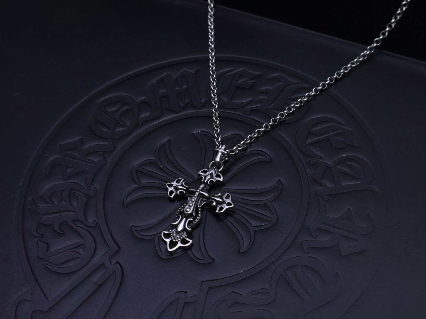 Chrome Hearts 𝐡𝐞𝐚𝐫𝐭𝐬 克罗心项链