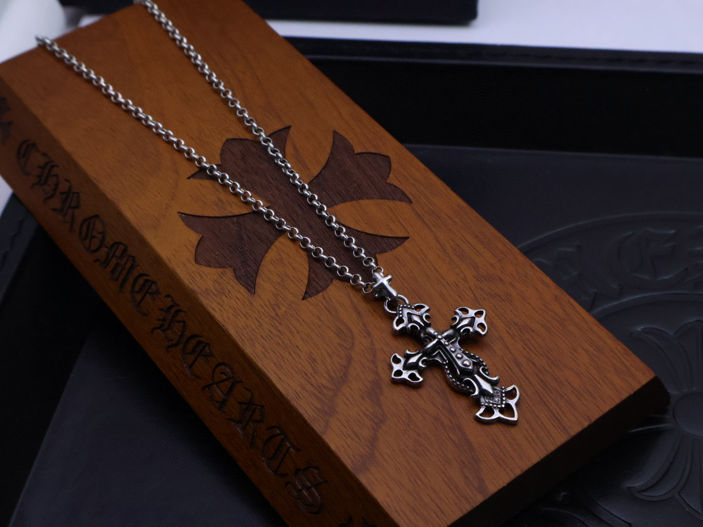 Chrome Hearts 𝐡𝐞𝐚𝐫𝐭𝐬 克罗心项链