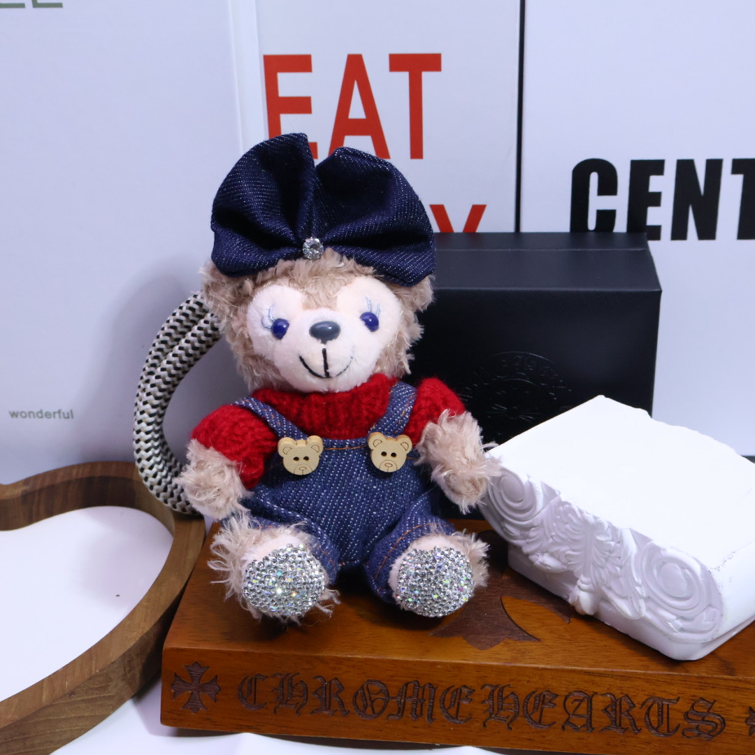 。必入！2025款克罗心包扣来袭
时尚达人们注意！2025款克罗心包扣重磅登场。此次推出的克罗心钥匙扣小