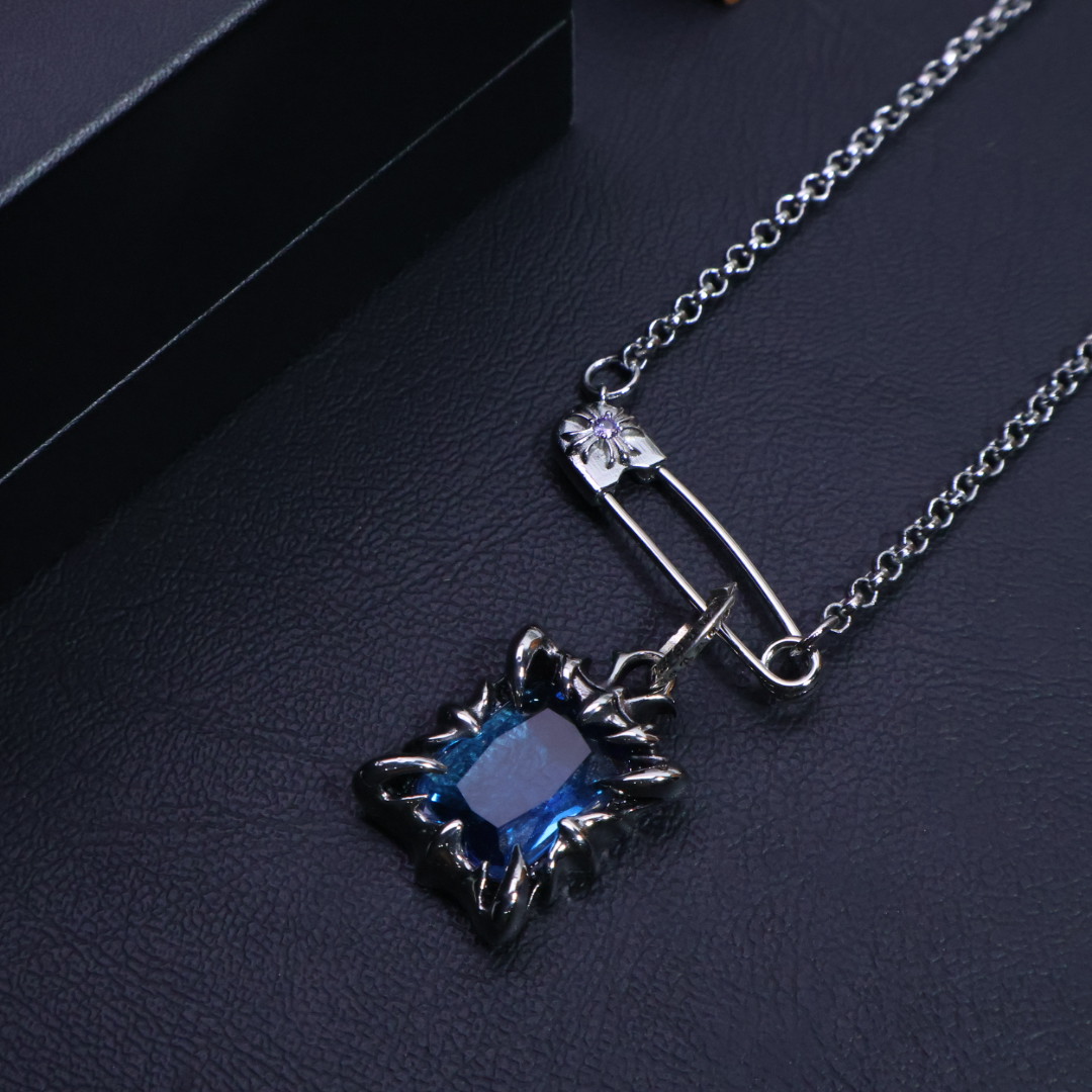 Chrome Hearts 𝐡𝐞𝐚𝐫𝐭𝐬 克罗心项链胸针链