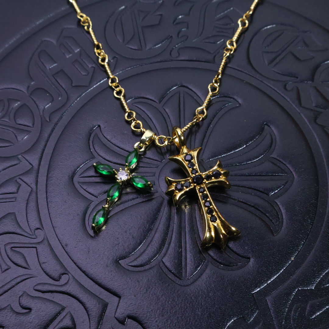 NO:112389,Pick [New Products are on the Shelves] Croxin necklace, different pattern design styles, presenting uniqueness. Cross. Scout flowers are Croxin's ambitions, so they last longer. Genuine versions are Chrome Hearts. Croxin's market ordinary light version. The version is benchmarked against the quality. Look at the details of the letter printing. The degree of retro old gray oxygen. Seiko version!  ~First fashion, both men and women can wear it. Fashion, rock punk, silver style, retro elements, same style for couples, fine jewelry, chrome hearts, chrome hearts, necklace19860909批［新品上架］ 克罗心项链,造型不同的花纹设计风格 呈现出与众不同 十字架 童军花是克罗心的志 所以更经久不衰 正品打版Chrome Hearts克罗心区别市场普通轻版 对版对标品质 看字印细节 复古做旧灰氧程度.精工版本！ ～潮流时尚必备 男女均可佩戴 潮流时尚,摇滚朋克泰银风格 复古元素 情侣同款,饰品精品,chrome hearts,chrome hearts,necklace,Jewelry