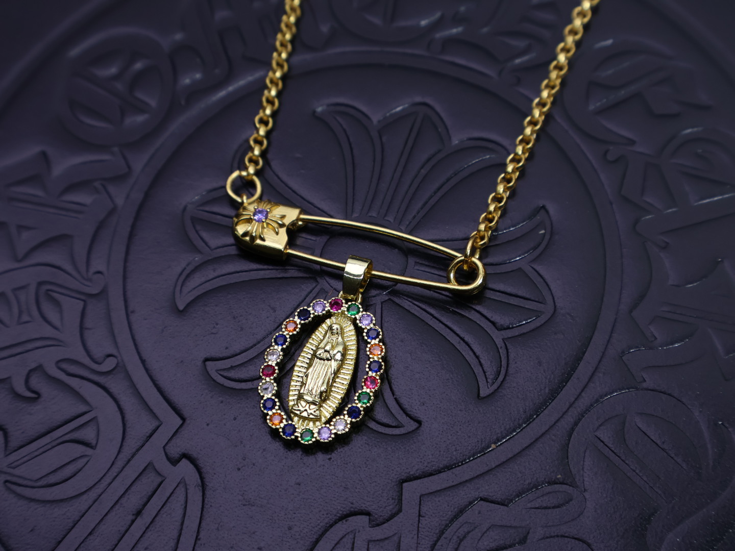 🆕𝐂𝐡𝐫𝐨𝐦𝐞 𝐡𝐞𝐚𝐫𝐭𝐬 克罗心✝️项链胸针链🤩帅爆了克罗心项链 ⚜️造型不同的花纹设计风格 呈现出