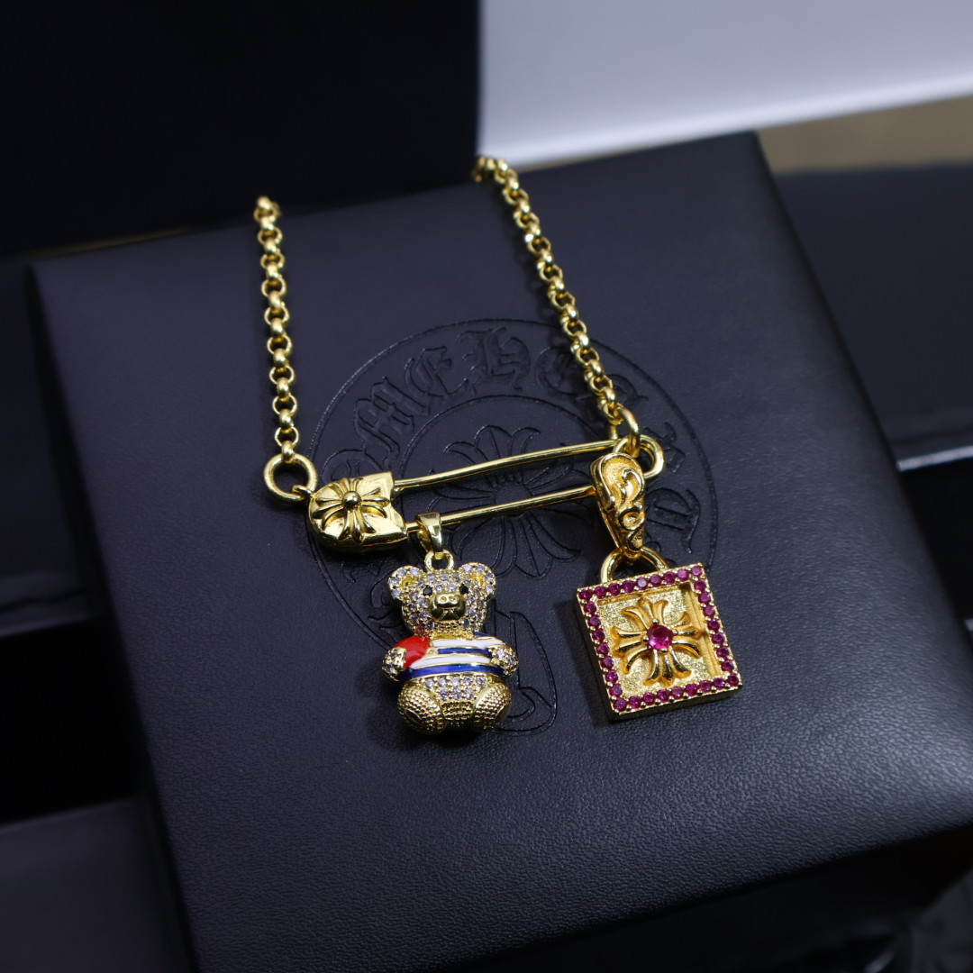 ［新品上架］𝐂𝐡𝐫𝐨𝐦𝐞 𝐡𝐞𝐚𝐫𝐭𝐬 克罗心项链，胸针链🆕造型不同的花纹设计风格 呈现出与众不同 十字