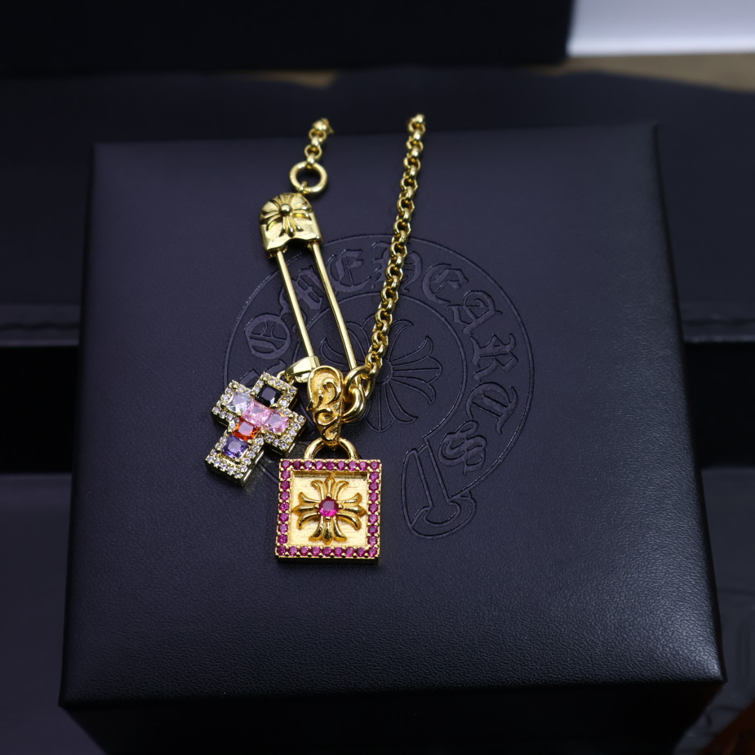 ［爆款推荐］💛𝐂𝐡𝐫𝐨𝐦𝐞 𝐡𝐞𝐚𝐫𝐭𝐬 克罗心项链，胸针链🤩帅爆了最新款克罗心项链 ⚜️造型不同的花纹