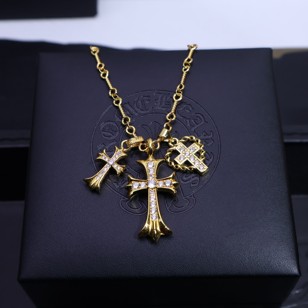 ［爆款推荐］💛𝐂𝐡𝐫𝐨𝐦𝐞 𝐡𝐞𝐚𝐫𝐭𝐬 克罗心项链，胸针链🤩帅爆了最新款克罗心项链 ⚜️造型不同的花纹