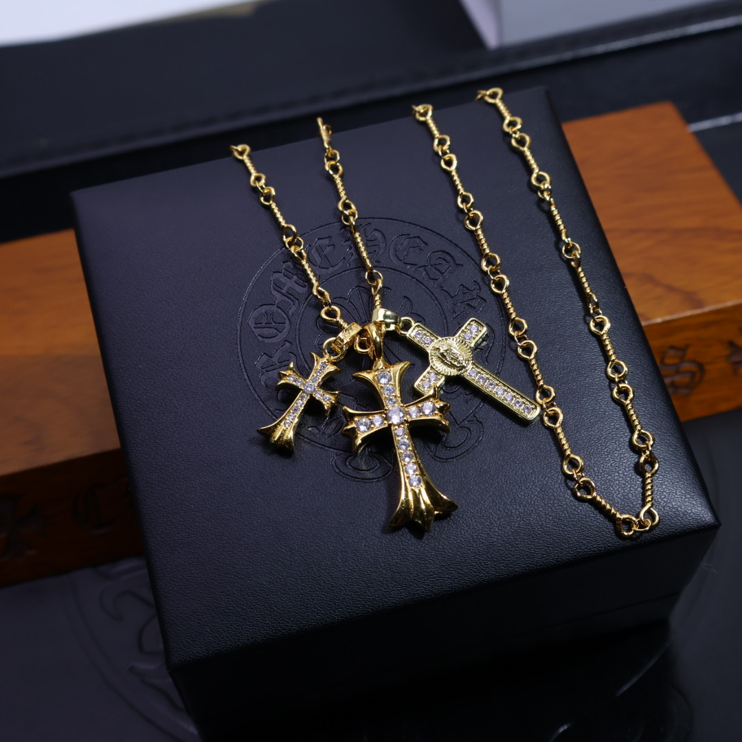 ［爆款推荐］💛𝐂𝐡𝐫𝐨𝐦𝐞 𝐡𝐞𝐚𝐫𝐭𝐬 克罗心项链，胸针链🤩帅爆了最新款克罗心项链 ⚜️造型不同的花纹