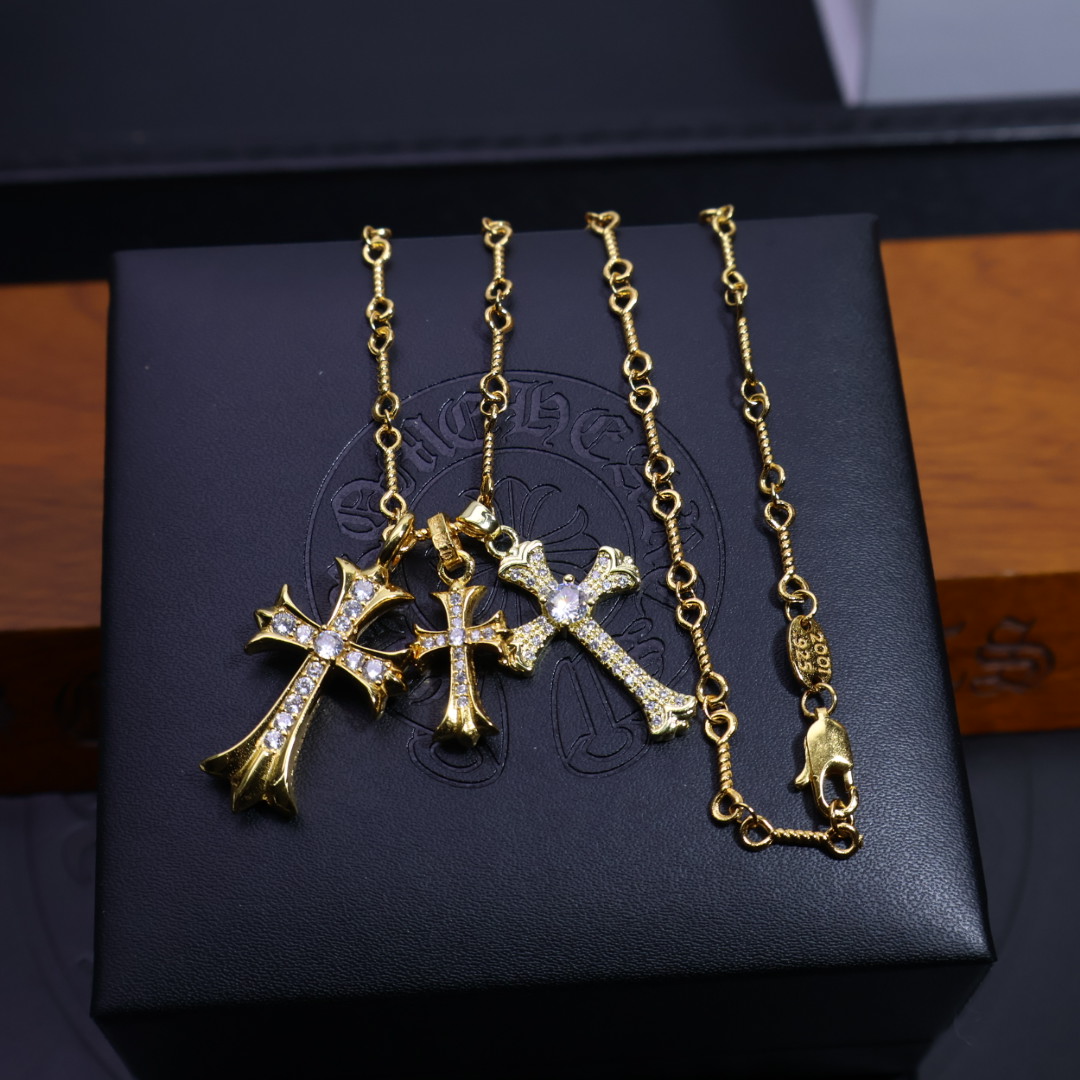 ［爆款推荐］💛𝐂𝐡𝐫𝐨𝐦𝐞 𝐡𝐞𝐚𝐫𝐭𝐬 克罗心项链，胸针链🤩帅爆了最新款克罗心项链 ⚜️造型不同的花纹