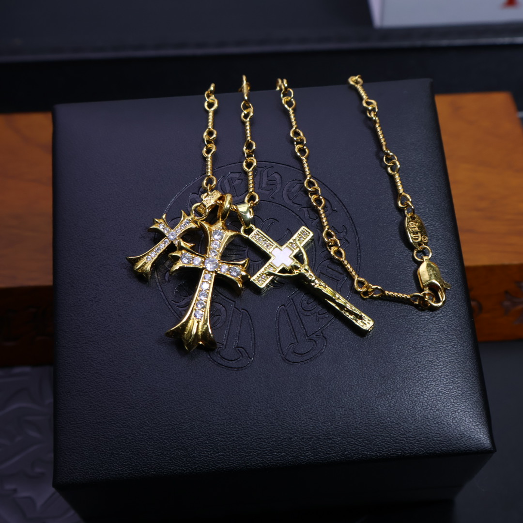 ［爆款推荐］💛𝐂𝐡𝐫𝐨𝐦𝐞 𝐡𝐞𝐚𝐫𝐭𝐬 克罗心项链，胸针链🤩帅爆了最新款克罗心项链 ⚜️造型不同的花纹