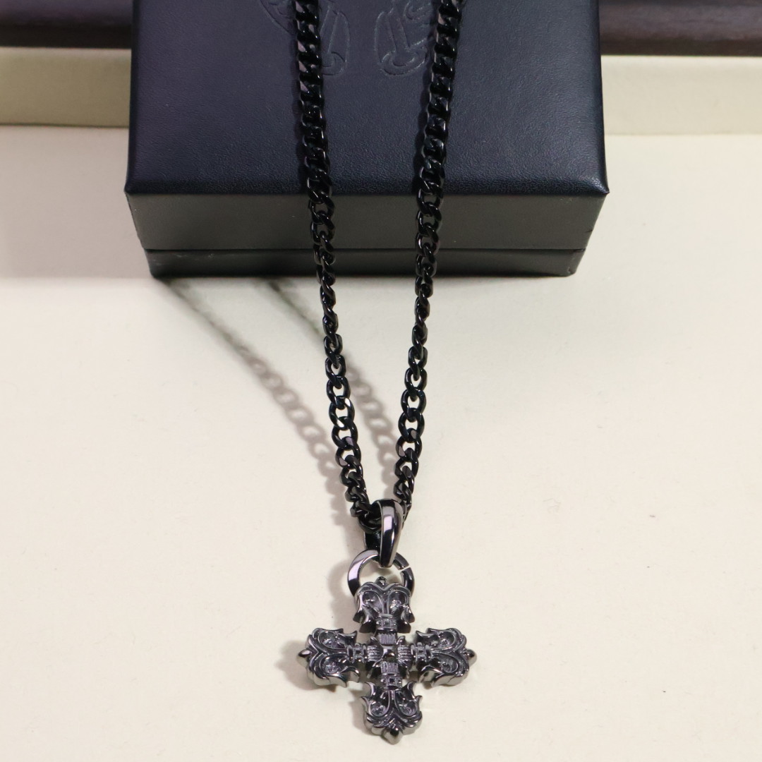 Collar Chrome Hearts Cruz Negra y Dorada con Diseño Exclusivo Unisex 8 i1749006060700 6979 0 6