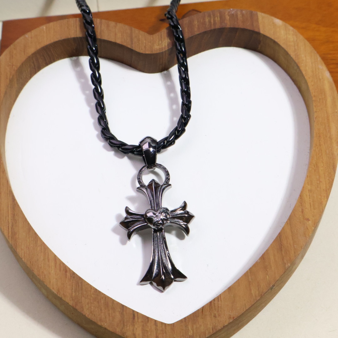 𝐂𝐡𝐫𝐨𝐦𝐞 𝐡𝐞𝐚𝐫𝐭𝐬 Chrome Hearts