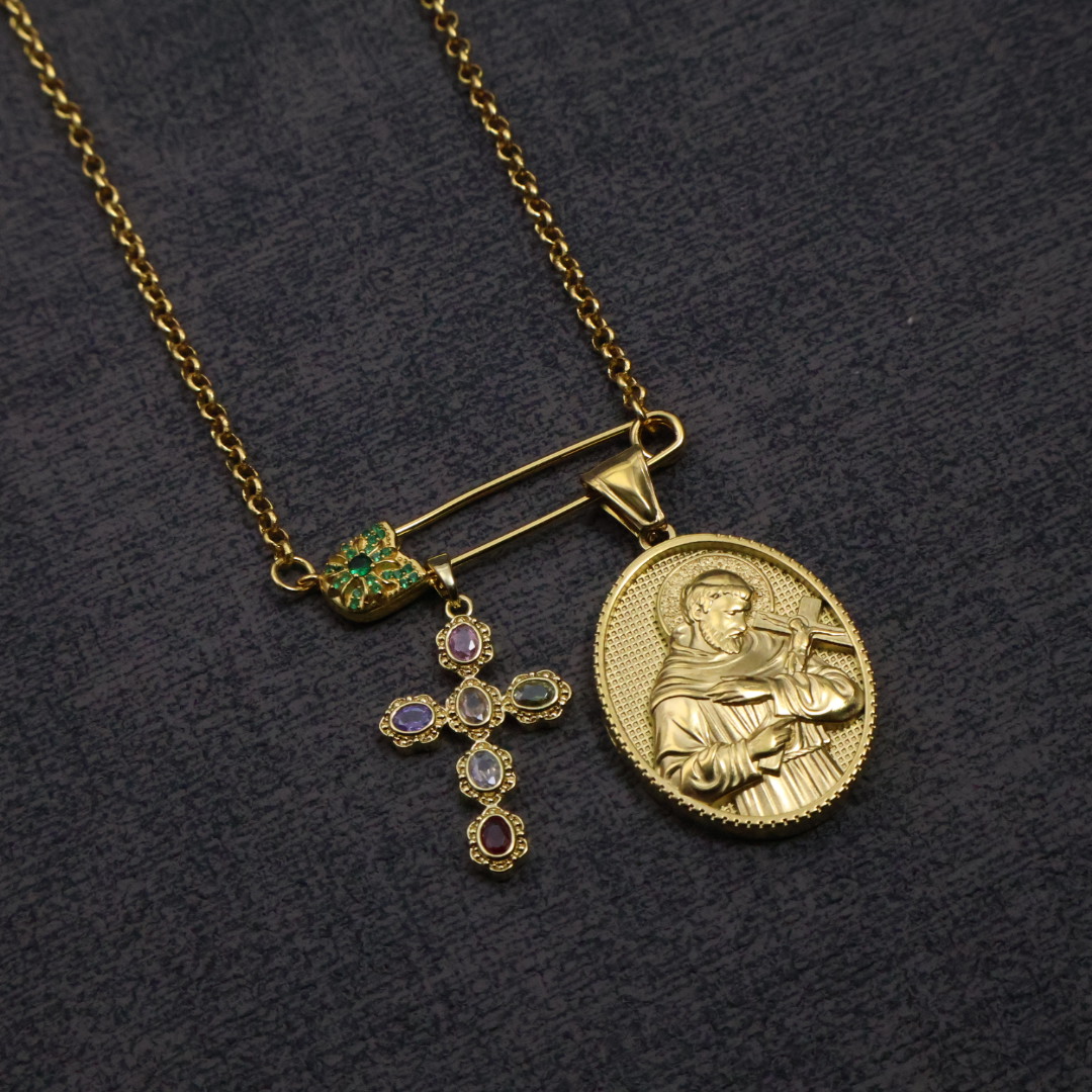 𝐂𝐡𝐫𝐨𝐦𝐞 𝐡𝐞𝐚𝐫𝐭𝐬 克罗心胸针链✝️🆕造型不同的花纹设计风格 呈现出与众不同 十字架 童军花是克