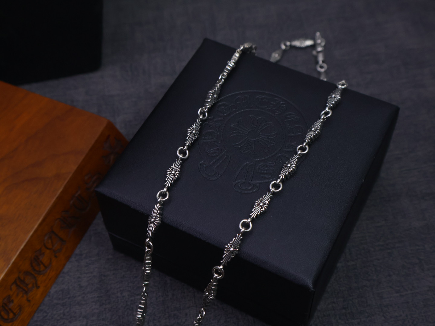 𝐂𝐡𝐫𝐨𝐦𝐞 𝐡𝐞𝐚𝐫𝐭𝐬 克罗心克罗心手工链项链⚜️十字架和童军花元素，满满的克罗心标志性风格，独特又