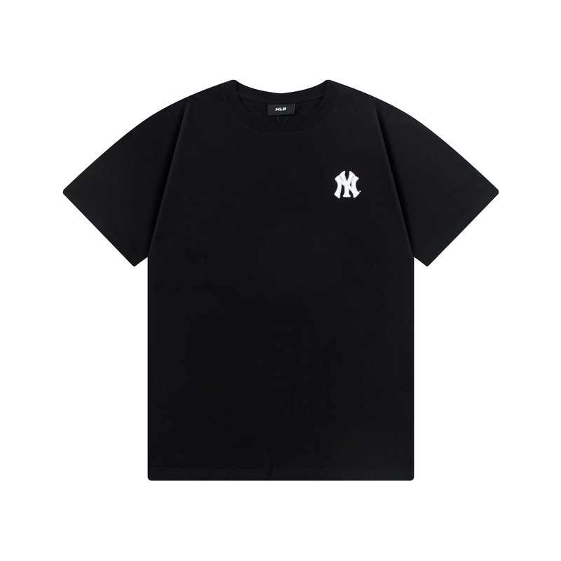 MLB New York Yankees Graphic Tee - Stylish & Comfortable Fan Apparel 5 a1743339434378 0451