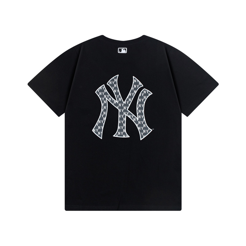 MLB New York Yankees Graphic Tee - Stylish & Comfortable Fan Apparel 6 a1743339434388 3271