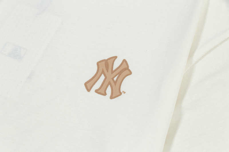 MLB New York Yankees Graphic Tee - Stylish & Comfortable Fan Apparel 47 a1743339440515 3266