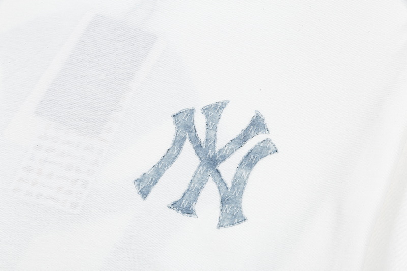 MLB New York Yankees Graphic T-Shirt, Cotton Crew Neck Tee, Unisex 27 a1746743949179 4733