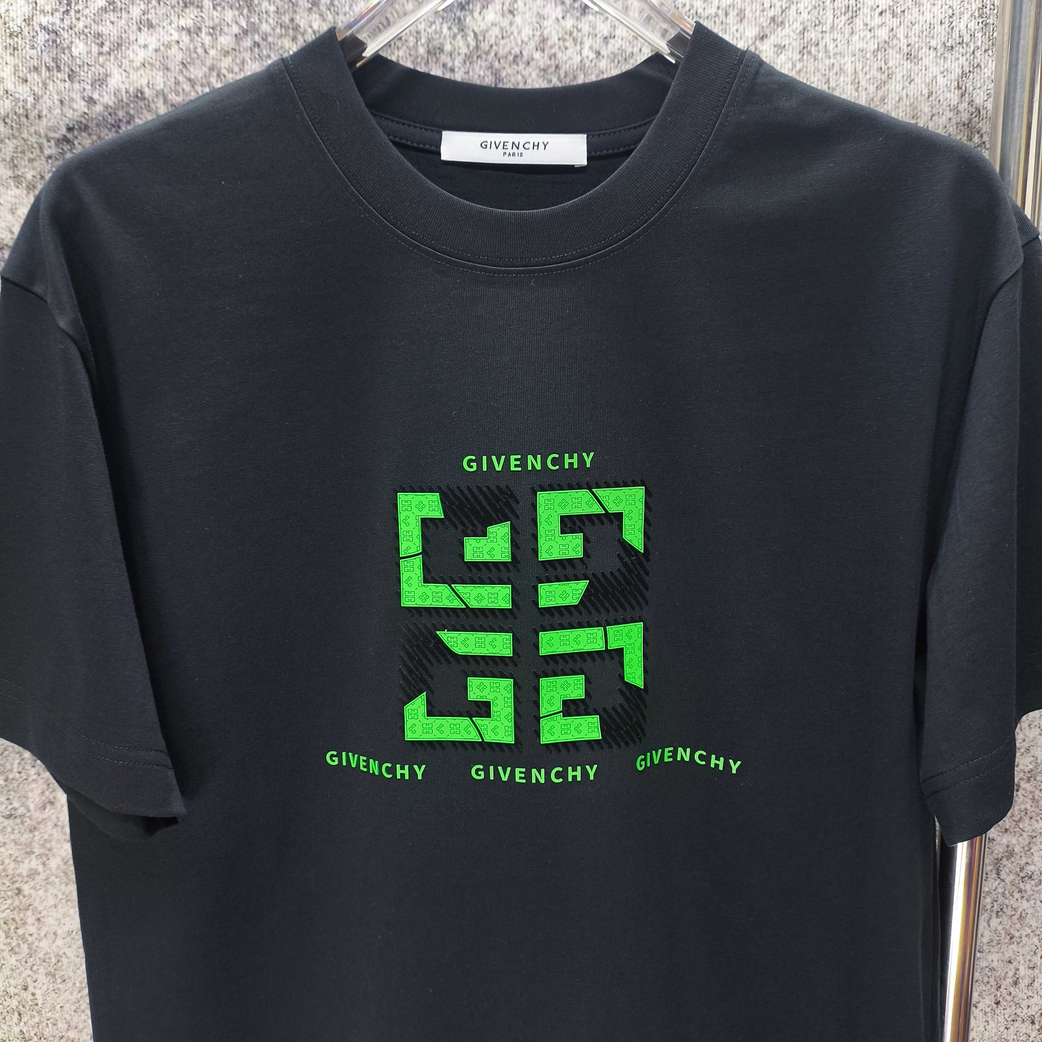 지방시 루즈핏 남성 반팔 티셔츠 89954 이미지 2