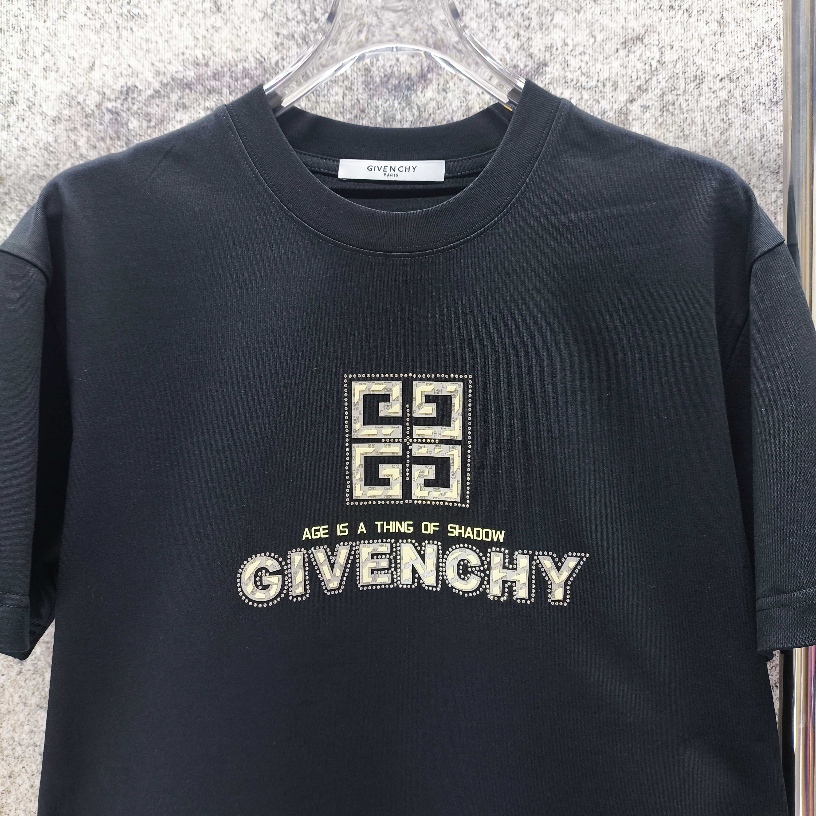 지방시 루즈핏 남성 반팔 티셔츠 89958 이미지 2