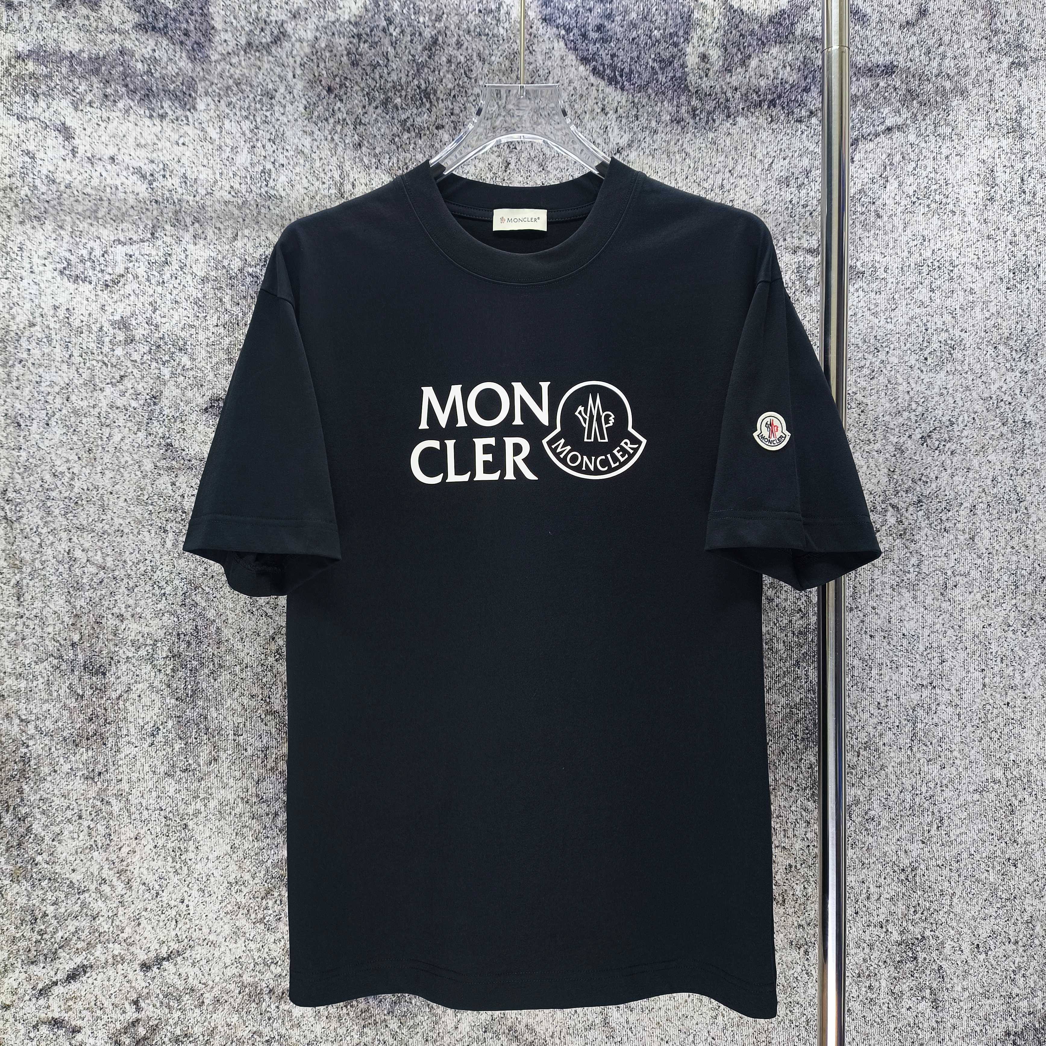 몽클레어 3D 두꺼운 루즈핏 반팔 티셔츠 88829 이미지 2