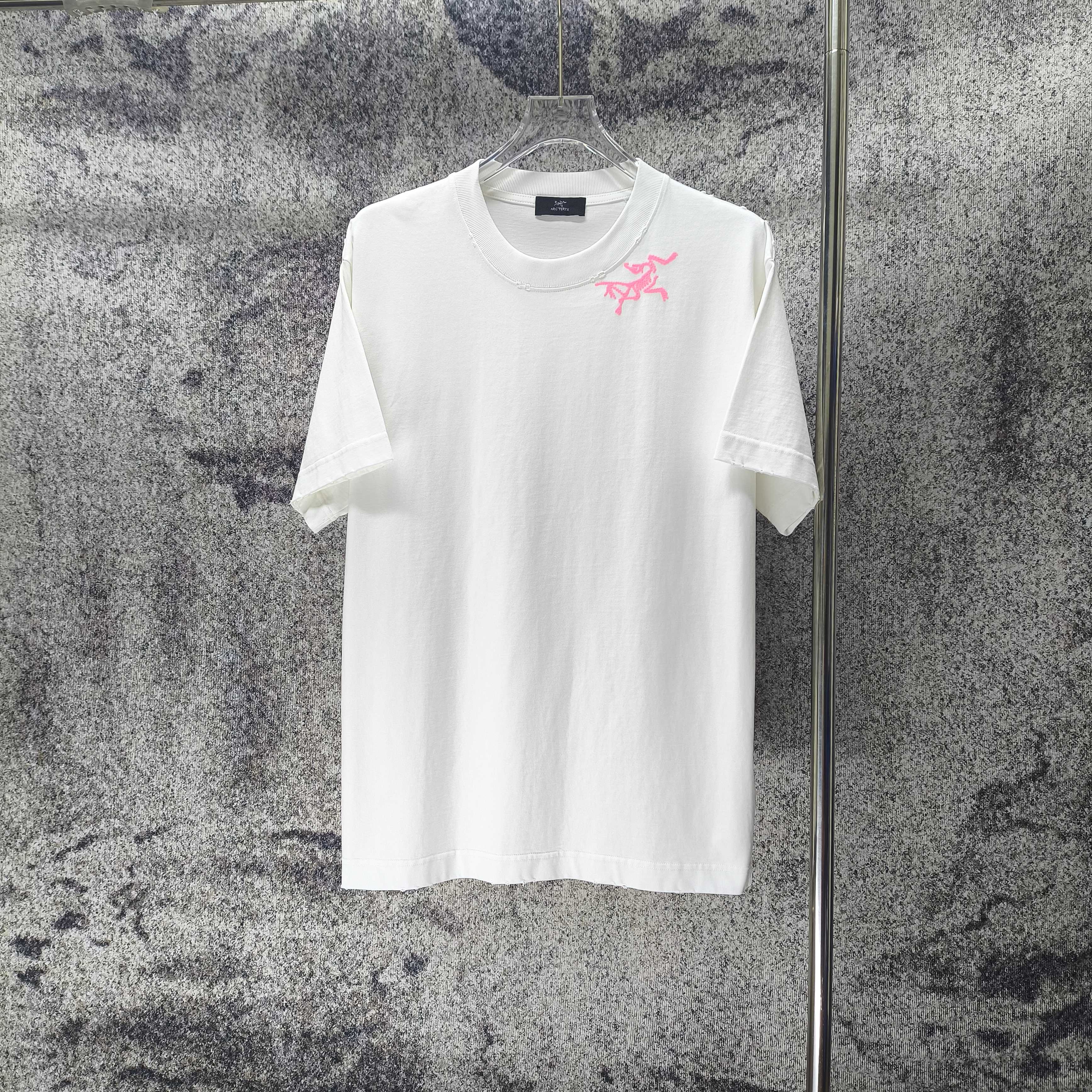 P 100.00 ARC* Marca Bird 2026 primavera y verano nuevo estilo 320g cuello, mangas, deshilachado, lavado y desgastado, l…