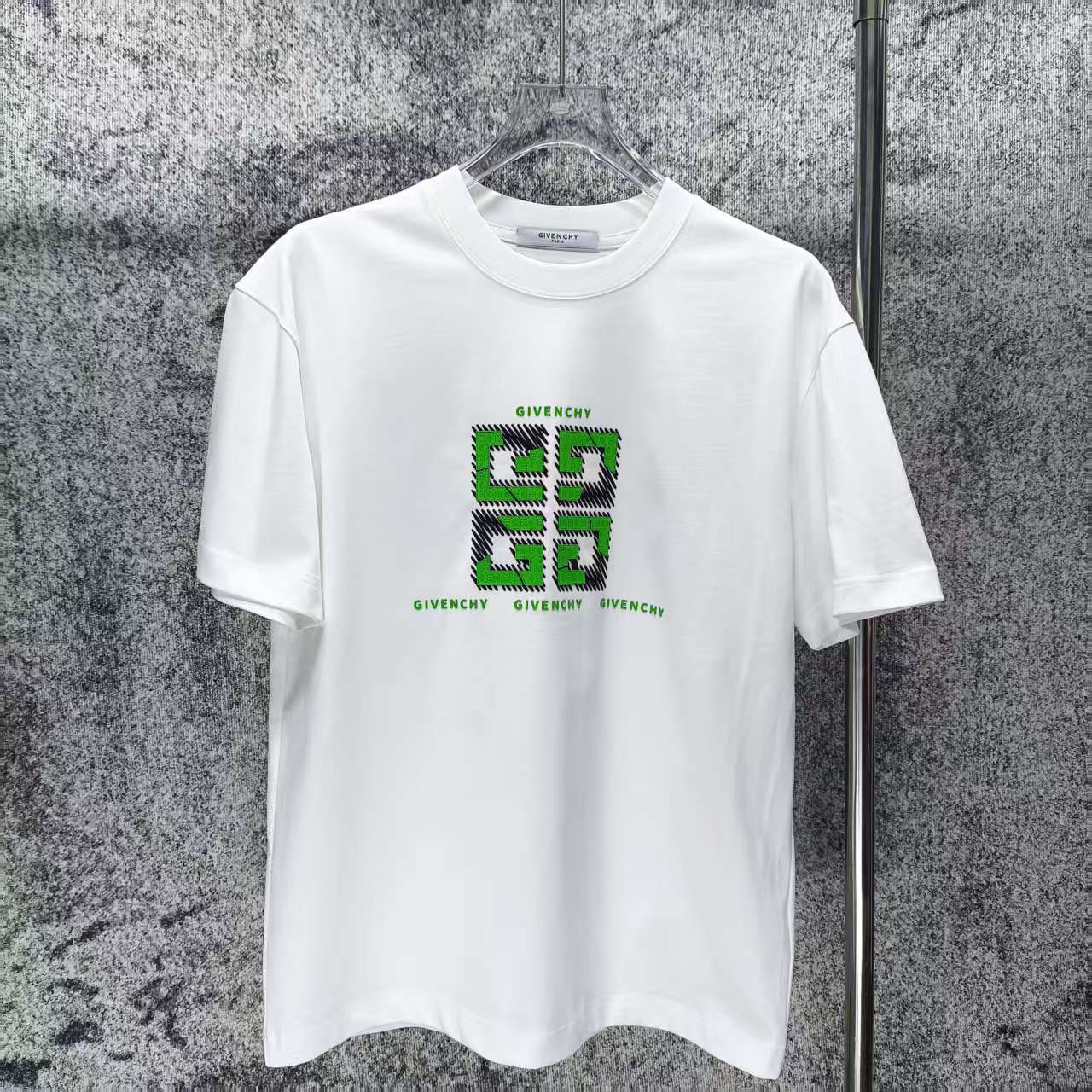 P 90.00 Gvc* Givenchy 2026 primavera y verano nuevo estilo flocado➕logotipo de silicona grabado camiseta de m…
