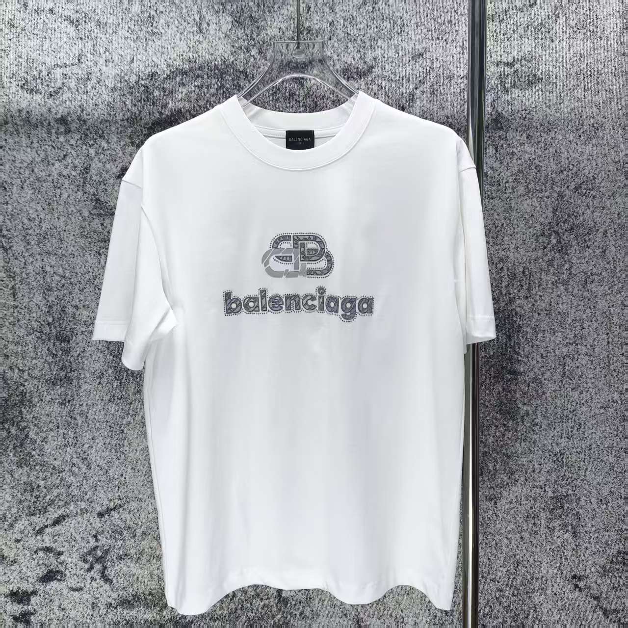 P75 Bal* París 2026 primavera/verano nueva temporada placa gruesa de goma con strass logo camiseta de manga corta corte…