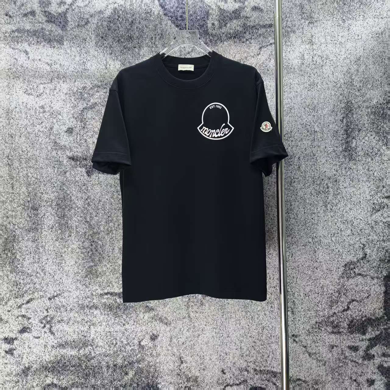 P 85 MONCLE* Mengkou 2026 primavera/verano nueva camiseta de manga corta con logo de goma de placa gruesa tridimensiona…