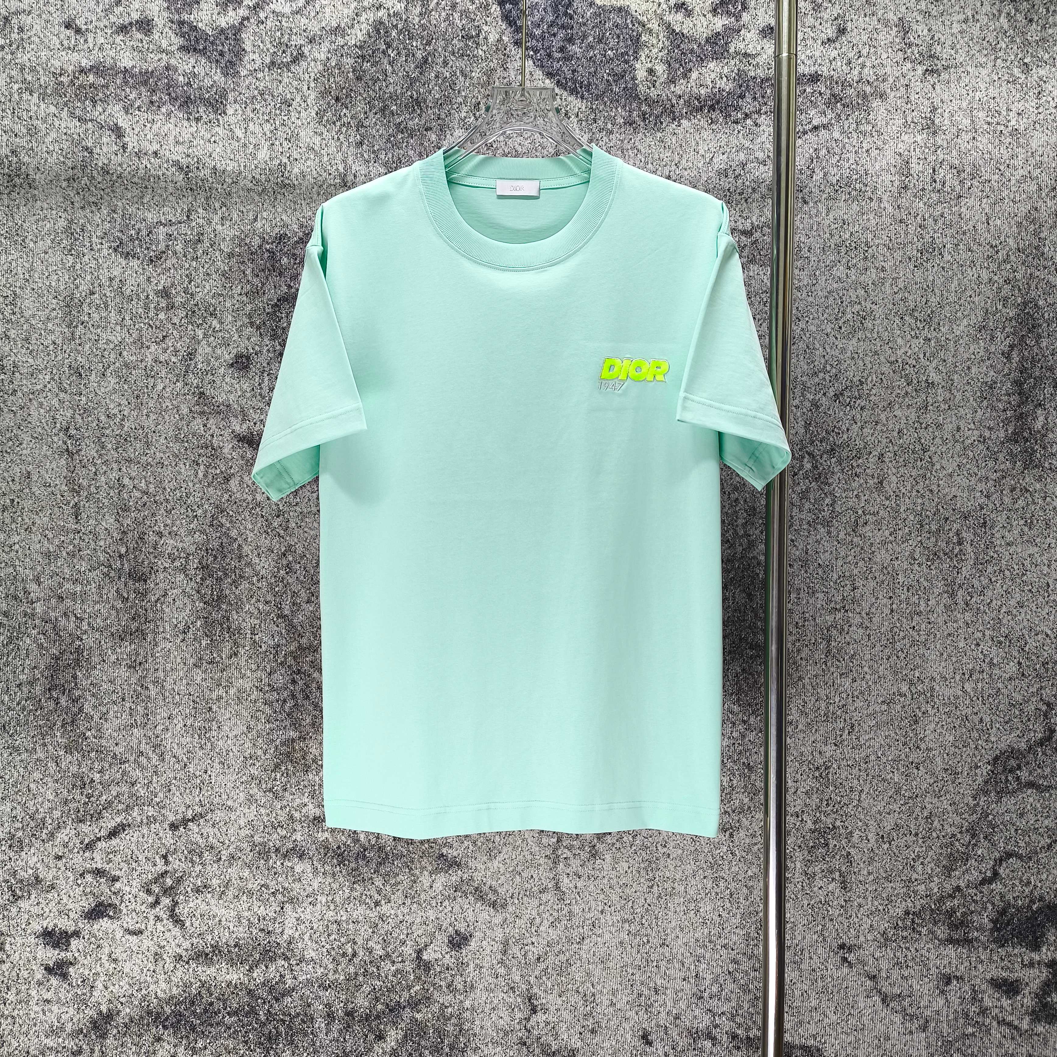 P 90 DIOR* Dior* 2026 primavera y verano nuevo estilo Exquisito logo pequeño bordado Camiseta de manga corta de 300 g C…