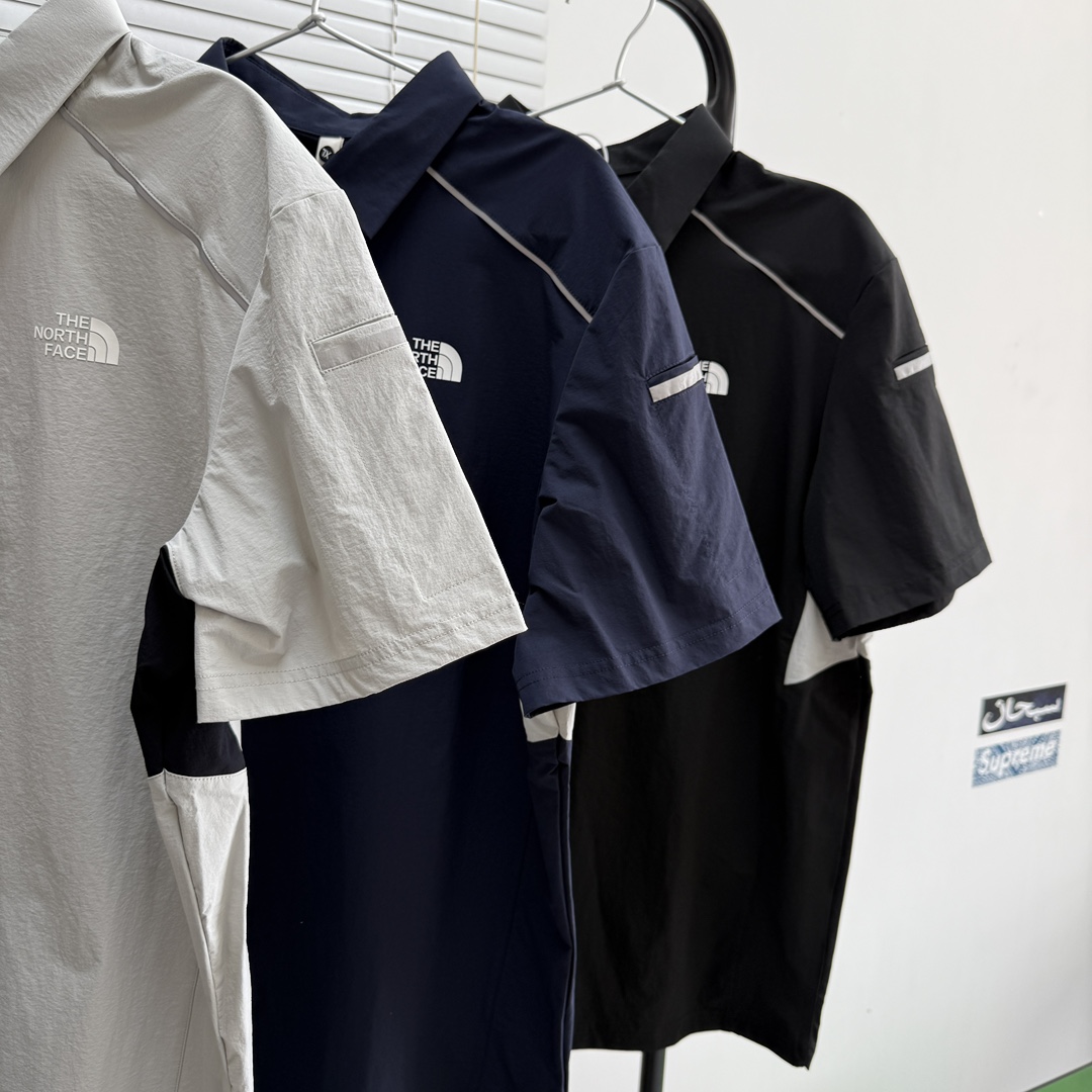 供💰105
北面The North Face 夏季新款综合训练运动健身男士吸湿速干防晒短袖POLO衫！

轻薄透气、必入好货！面料版型做工都极好，采用吸湿性极佳的专业运动面料， 干爽及更耐洗！ 轻盈柔韧且触感柔软，拥有优于棉质的舒适穿着体验，同时具有防晒与吸湿速干的功能性，穿着干爽透气不粘肤、上身清凉感十足！面料纹理光泽极具品质感，上身效果绝对超赞！ 肩膀两侧3M反光条大大提升了品牌的辨识度，可满足不同需求！平时运动 跑步 健身 不可或缺单品！ 

颜色：灰色/黑色 /藏蓝色

尺码：L - 4XL







