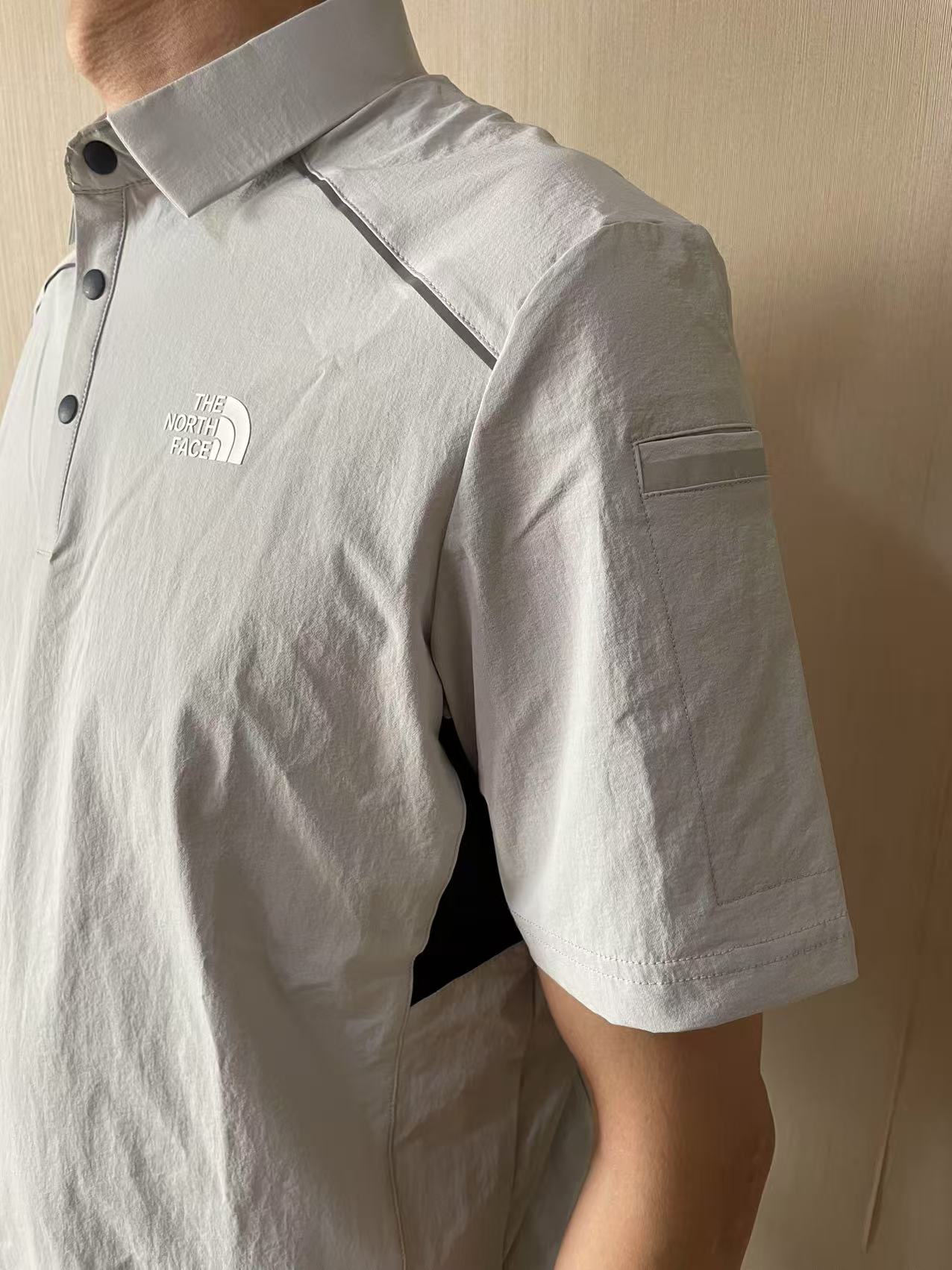 供💰105
模特图
北面The North Face 夏季新款综合训练运动健身男士吸湿速干防晒短袖POLO衫！

