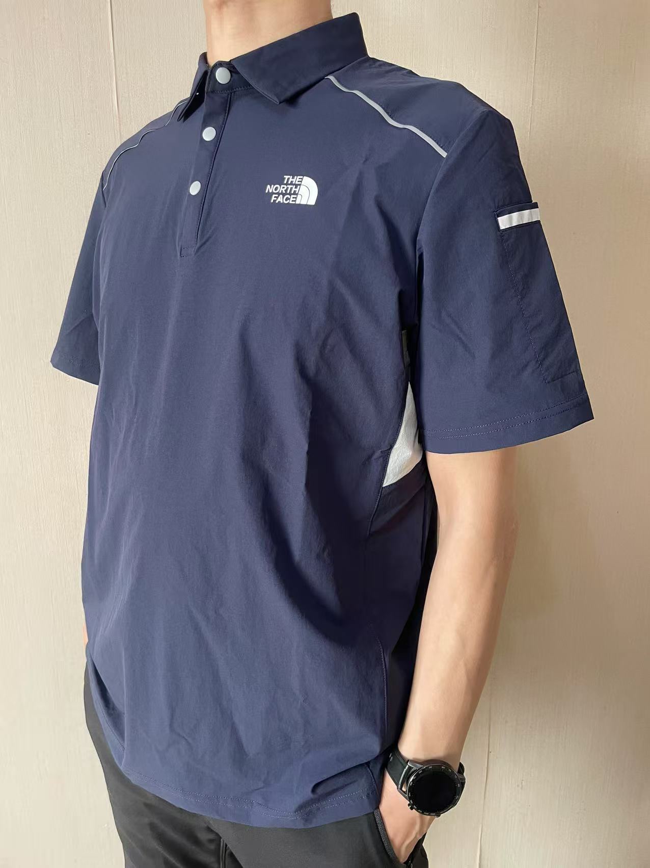 供💰105
模特图
北面The North Face 夏季新款综合训练运动健身男士吸湿速干防晒短袖POLO衫！


