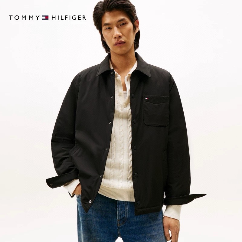 模特图
供P395 【撼冬90鹅绒】Tommy25秋冬男防水耐磨衬衫领无绗缝羽绒服外套
初冬刚刚好!太赞了!衬衫式翻领轻薄羽绒服!
胸口一字袋➕小刺绣设计!
纽扣式门襟,更添冬日休闲慵懒感!
防水耐磨耐刮面料,日常穿搭轻松无拘无束!90鹅绒填充,轻量化保暖!初冬上身有型,拒绝臃肿!
颜色:黑色 藏青色
尺码:S到XXL
S肩宽49胸围114衣长65袖长70
建议100-120斤
M肩宽50胸围118衣长66袖长71
建议120-140斤
L肩宽51胸围124衣长67袖长72
建议140-160斤
XL肩宽52胸围130衣长68袖长73
建议160-180斤
XXL肩宽53胸围136衣长69袖长74
建议180-200斤