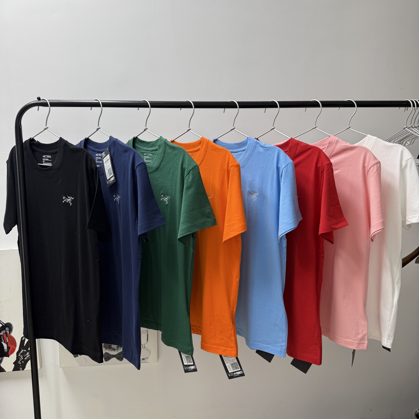 Alternative view of T-Shirt 04301