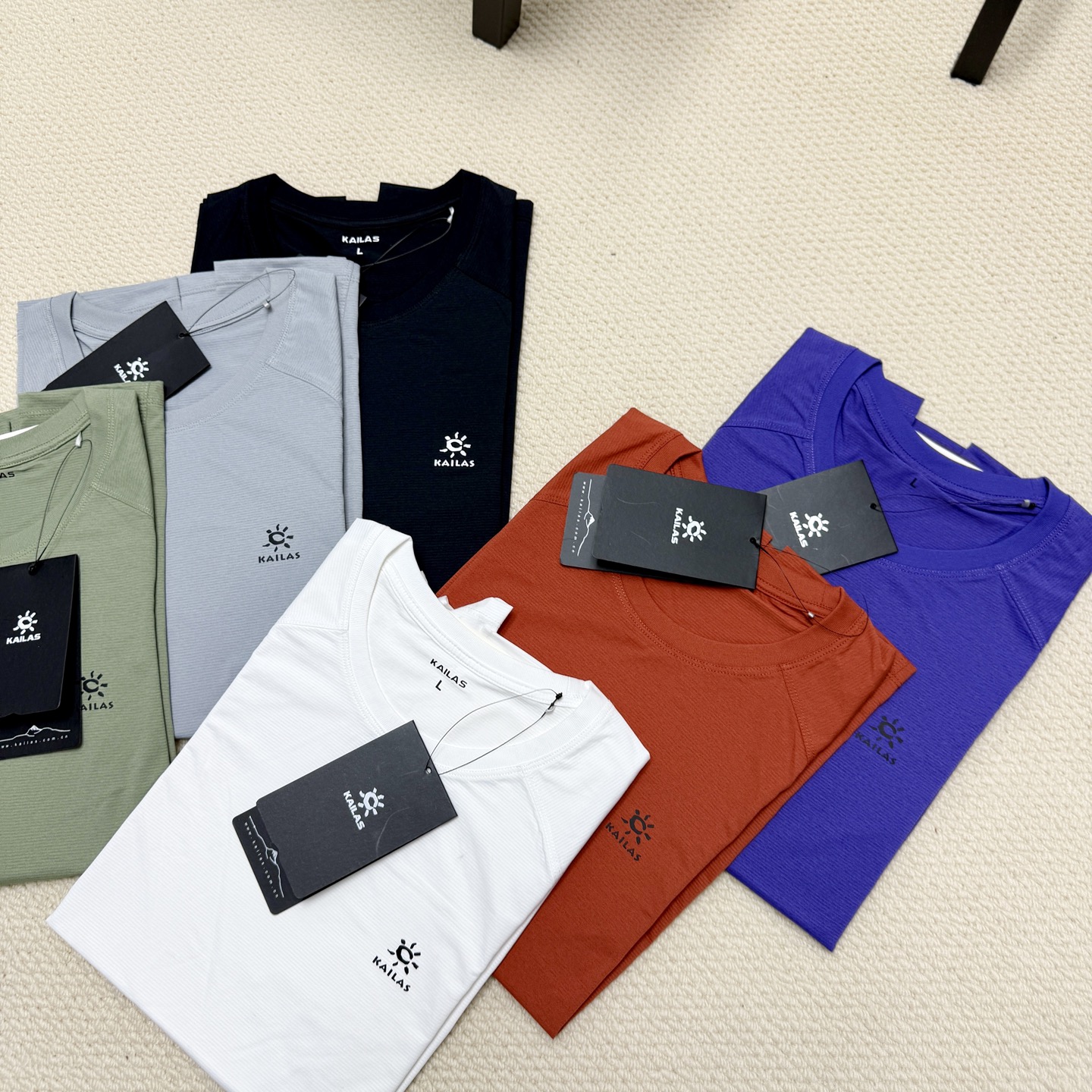 Alternative view of T-Shirt 05190