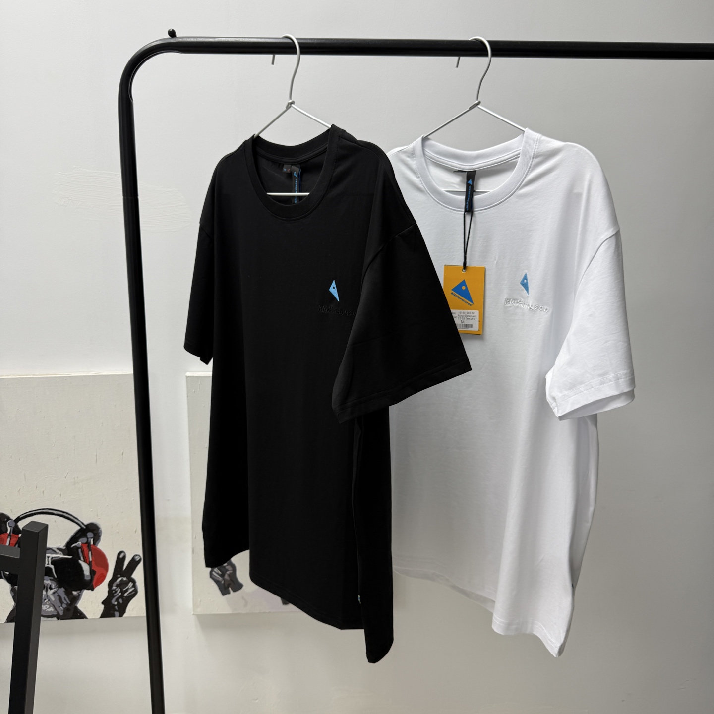 Alternative view of T-Shirt 00992