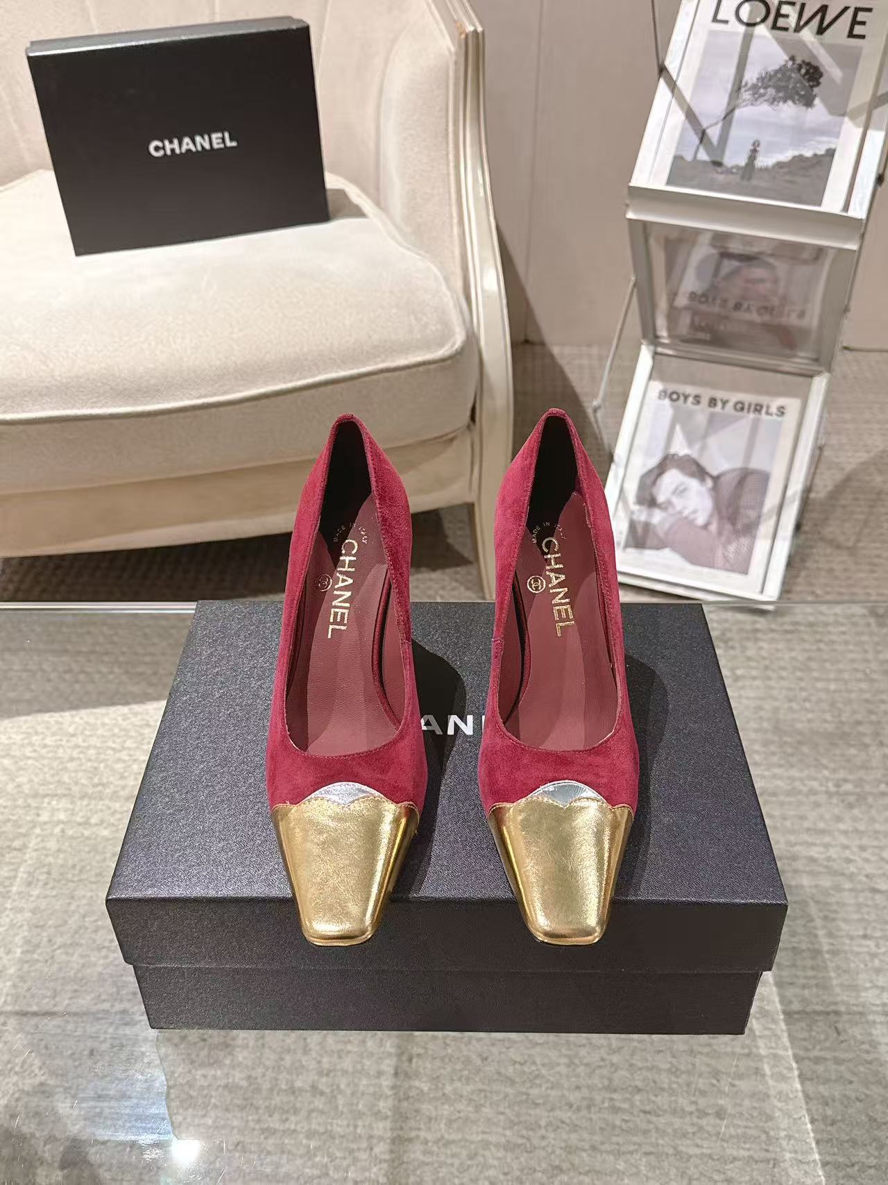 NO:870932,* | 2026B2601-1——————Mary Jane original board developed small square toe upper; imported cashmere lining; silk sheepskin feet; silk sheepskin outsole; Italian genuine leather heel height; 8.5cm yardage; 35-390 customized 34-40-41-42 Original counter full set of luxury packaging purchasing batch, sandals, sandals, mary jane, sheepskin19860909* | 2026B2601-1———————— 玛丽珍原板开发小方头 鞋面；进口羊绒 内里；丝绸羊皮 垫脚；丝绸羊皮 大底；意大利真皮 跟高；8.5cm 码数；35-390订做34-40-41-42 原版专柜全套豪华包装 代购批,凉鞋单鞋,sandals,mary jane,sheepskin,Women's Shoes