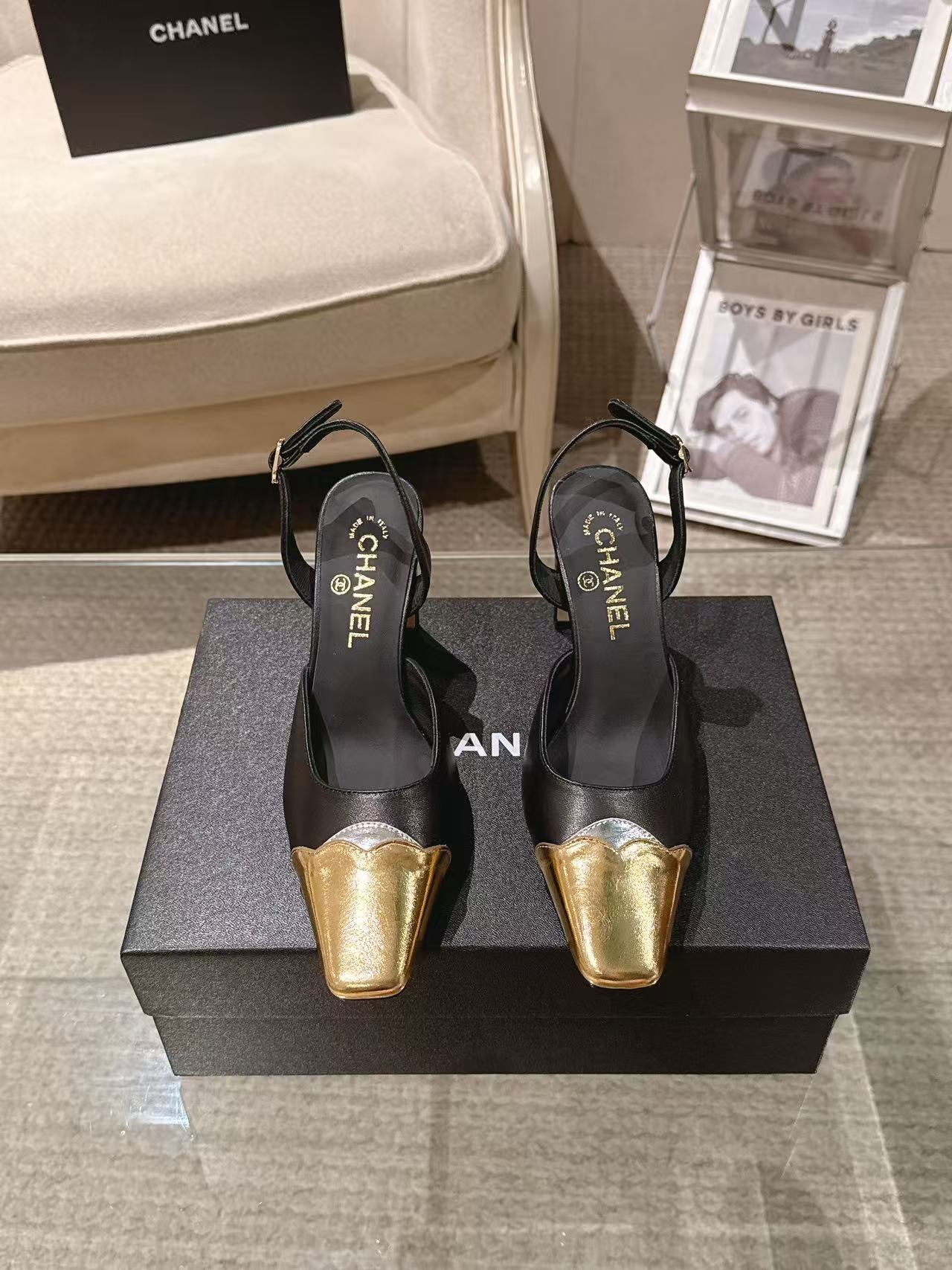 NO:870960,* | 2026B2601-3————————Mary Jane original board developed small square toe upper; imported sheepskin lining; silk sheepskin feet; silk sheepskin outsole; Italian genuine leather heel height; 8.5cm yardage; 35-390 customized 34-40-41-42 Original counter full set of luxury packaging purchasing batch, sandals, sandals, mary jane, sheepskin19860909* | 2026B2601-3———————— 玛丽珍原板开发小方头 鞋面；进口羊皮 内里；丝绸羊皮 垫脚；丝绸羊皮 大底；意大利真皮 跟高；8.5cm 码数；35-390订做34-40-41-42 原版专柜全套豪华包装 代购批,凉鞋单鞋,sandals,mary jane,sheepskin,Women's Shoes