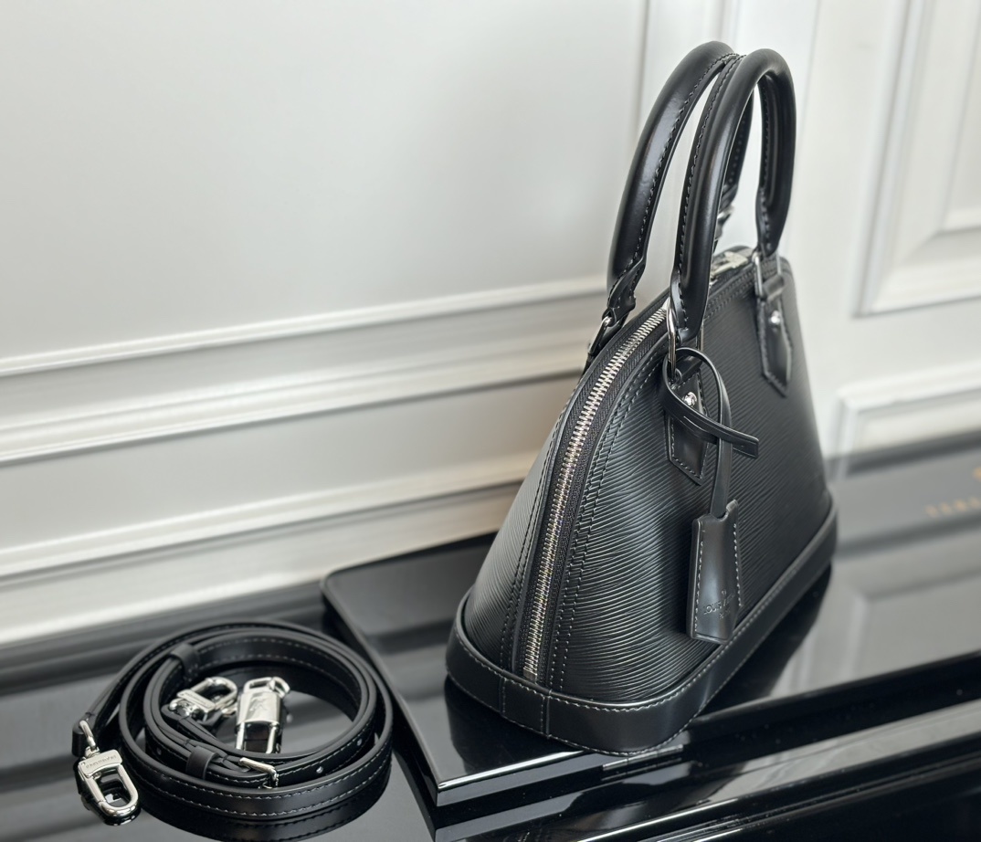 M24645黑色(动态码)《顶级原单》专柜同步电子芯片内码出货🔥本款 Alma BB 手袋溯源 1934