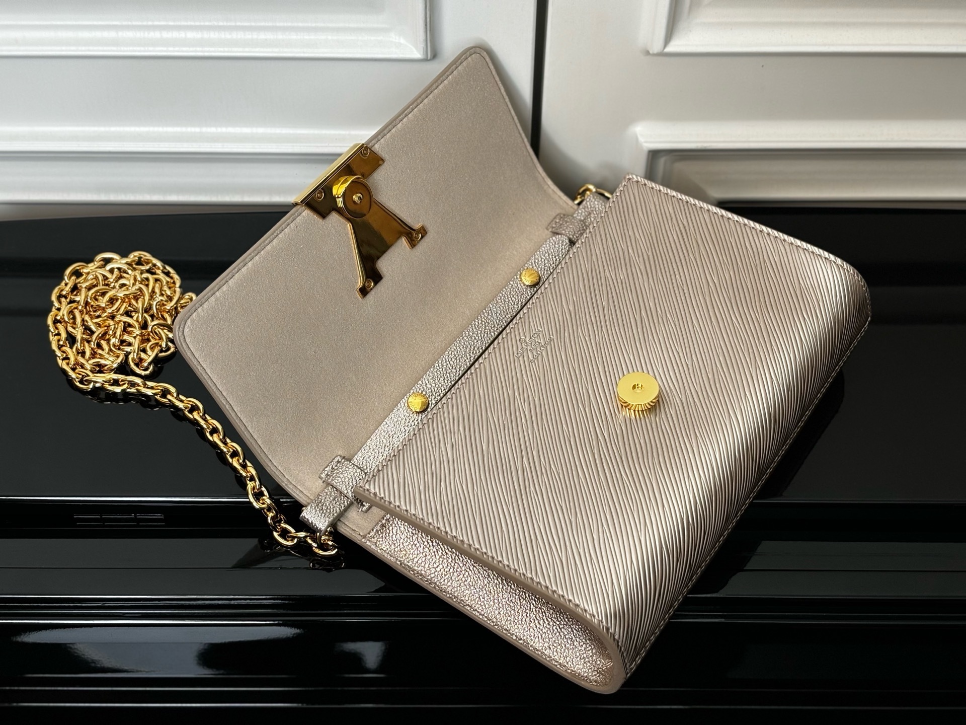 M23756香槟色【顶级原单】动态码 专柜同步电子芯片内码本款 Pochette Louise链条包以崭