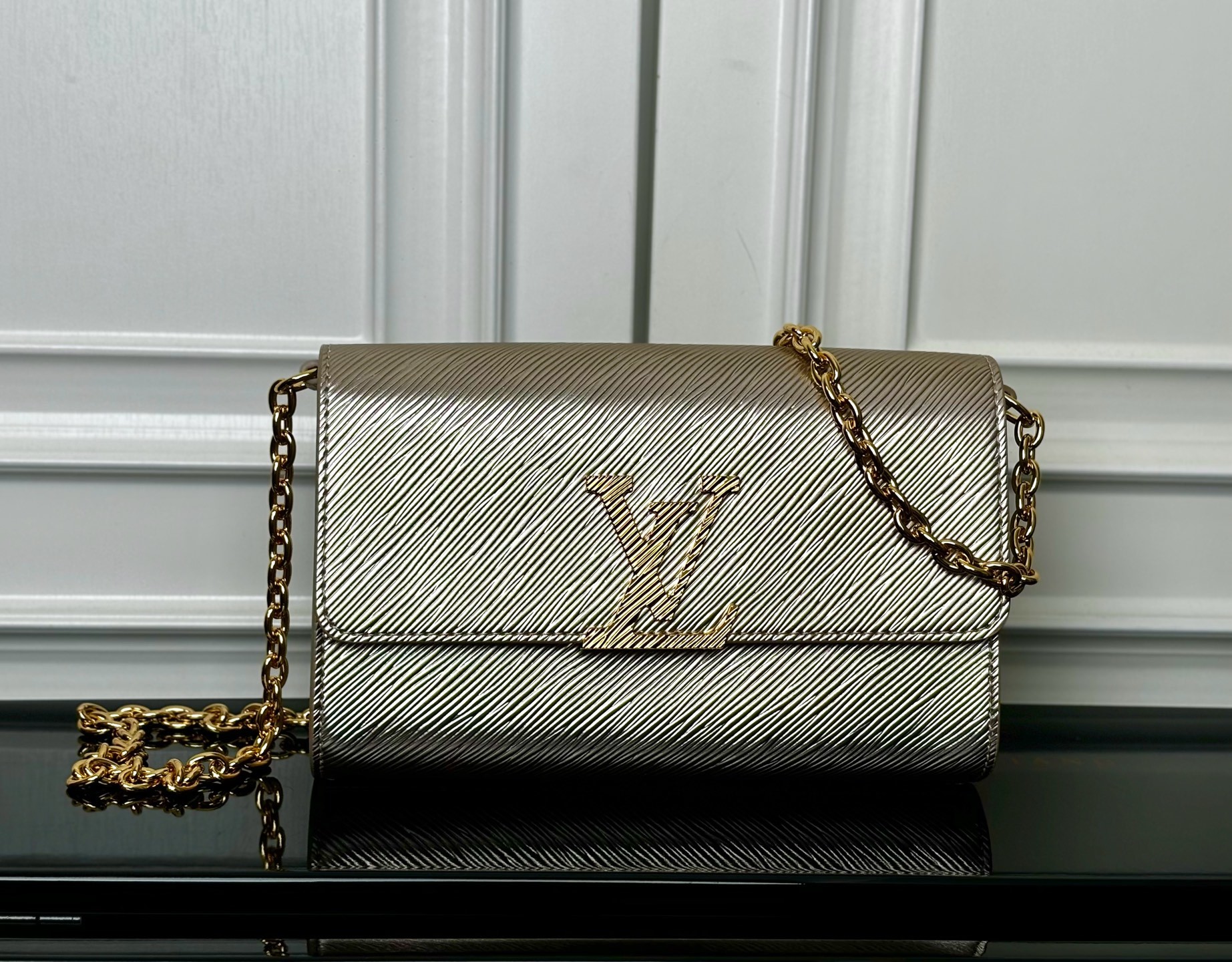 M23756香槟色【顶级原单】动态码 专柜同步电子芯片内码本款 Pochette Louise链条包以崭