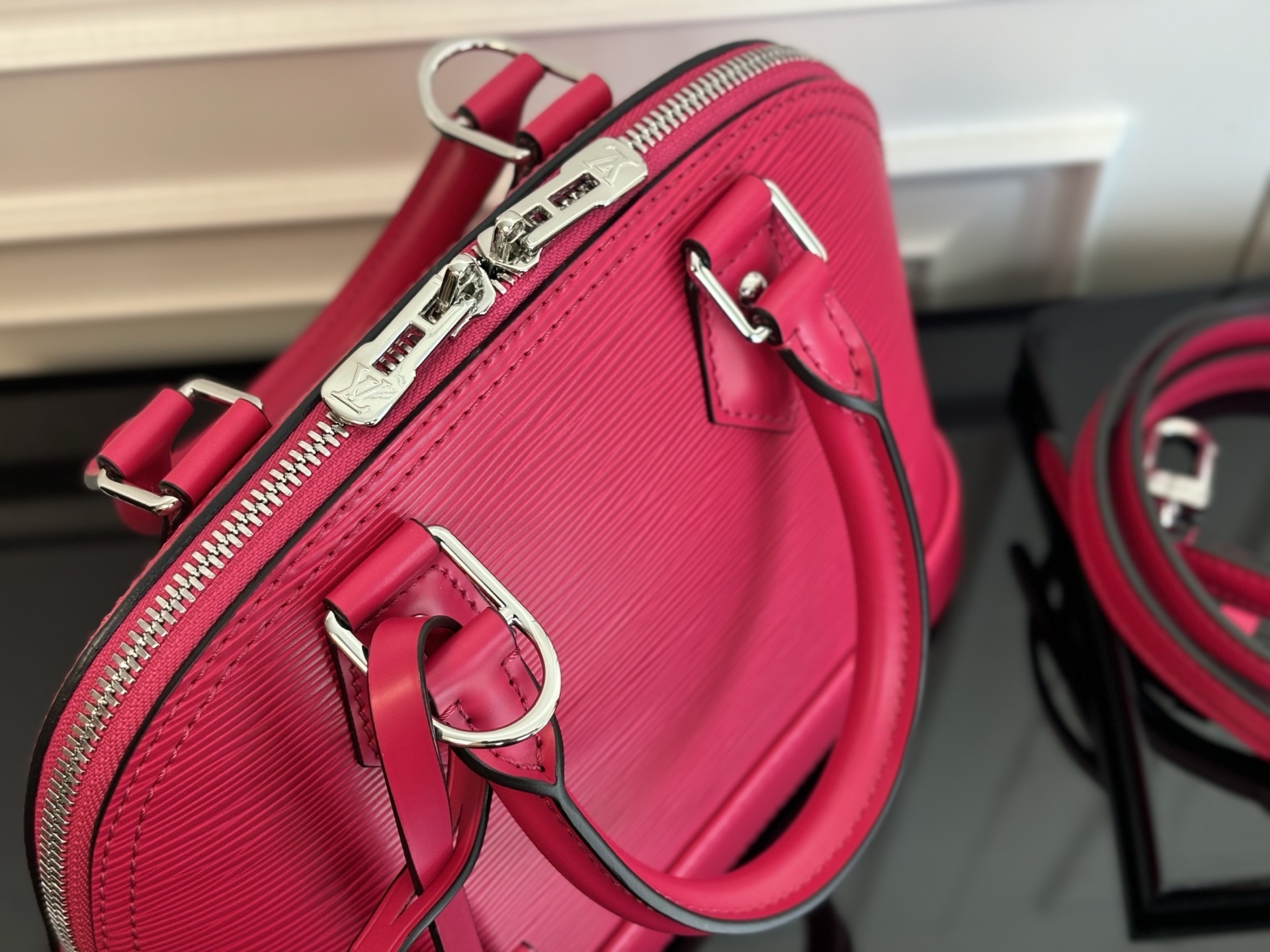 M24645 玫红色(动态码)《顶级原单》专柜同步电子芯片内码出货🔥本款 Alma BB 手袋溯源 19