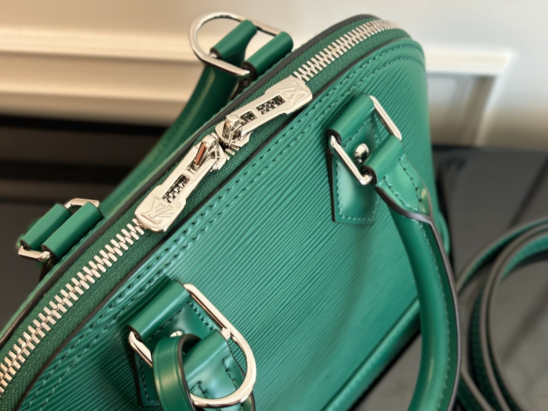 M24645绿色(动态码)《顶级原单》专柜同步电子芯片内码出货🔥本款 Alma BB 手袋溯源 1934